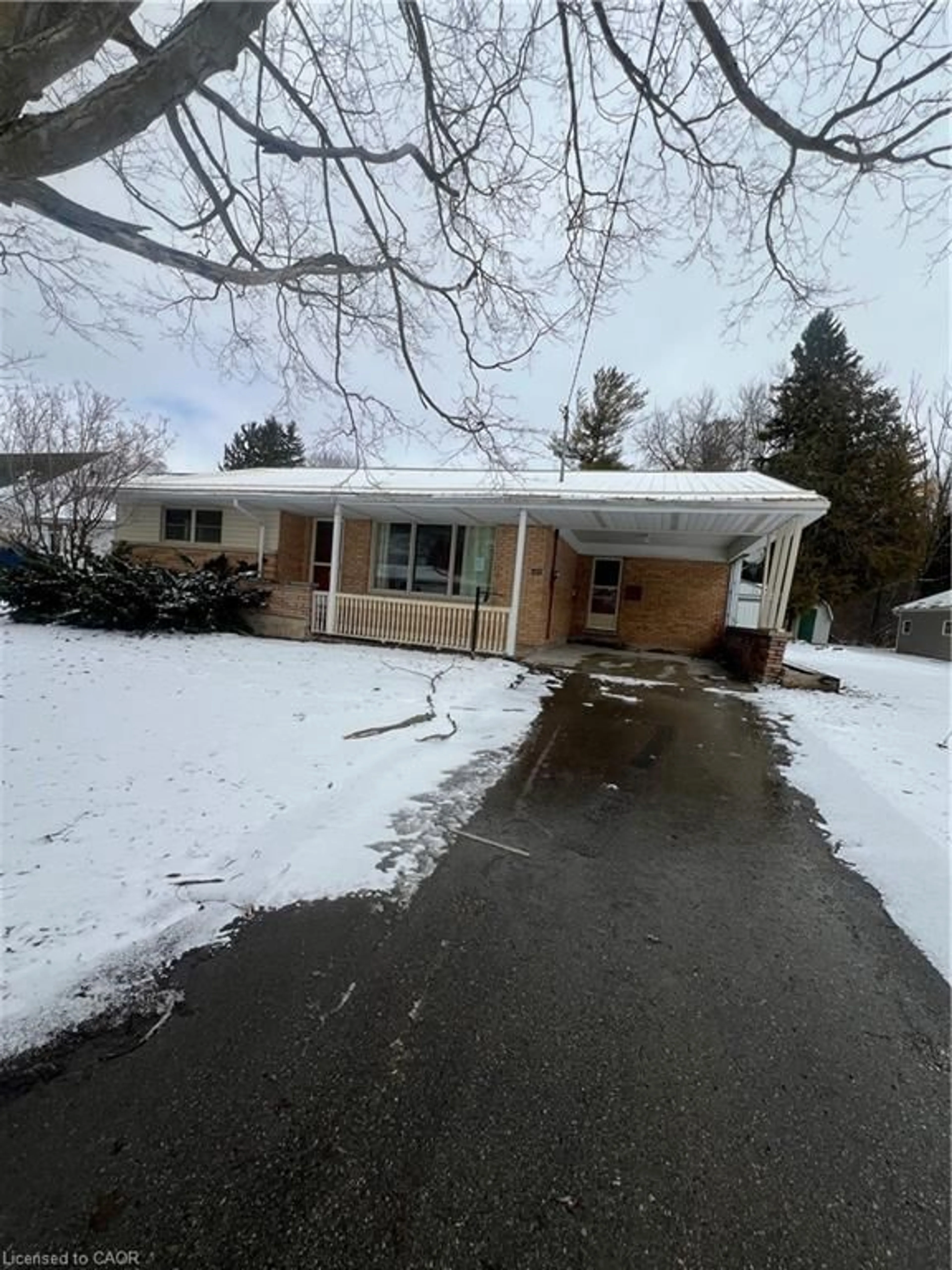 Unknown for 197 King St, Harriston Ontario N0G 1Z0