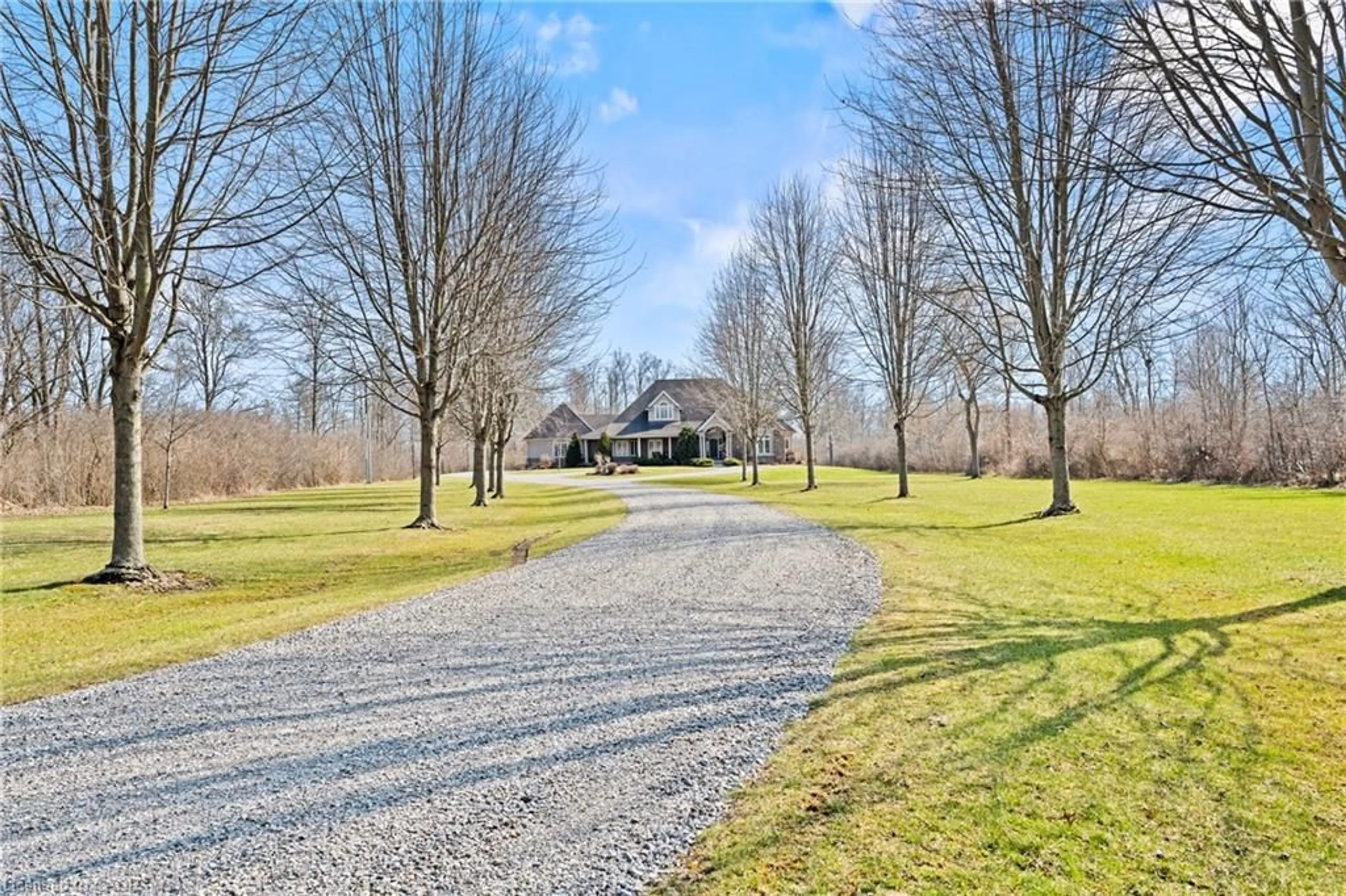 A pic from outside/outdoor area/front of a property/back of a property/a pic from drone, unknown for 5045 Michener Rd, Sherkston Ontario L0S 1R0