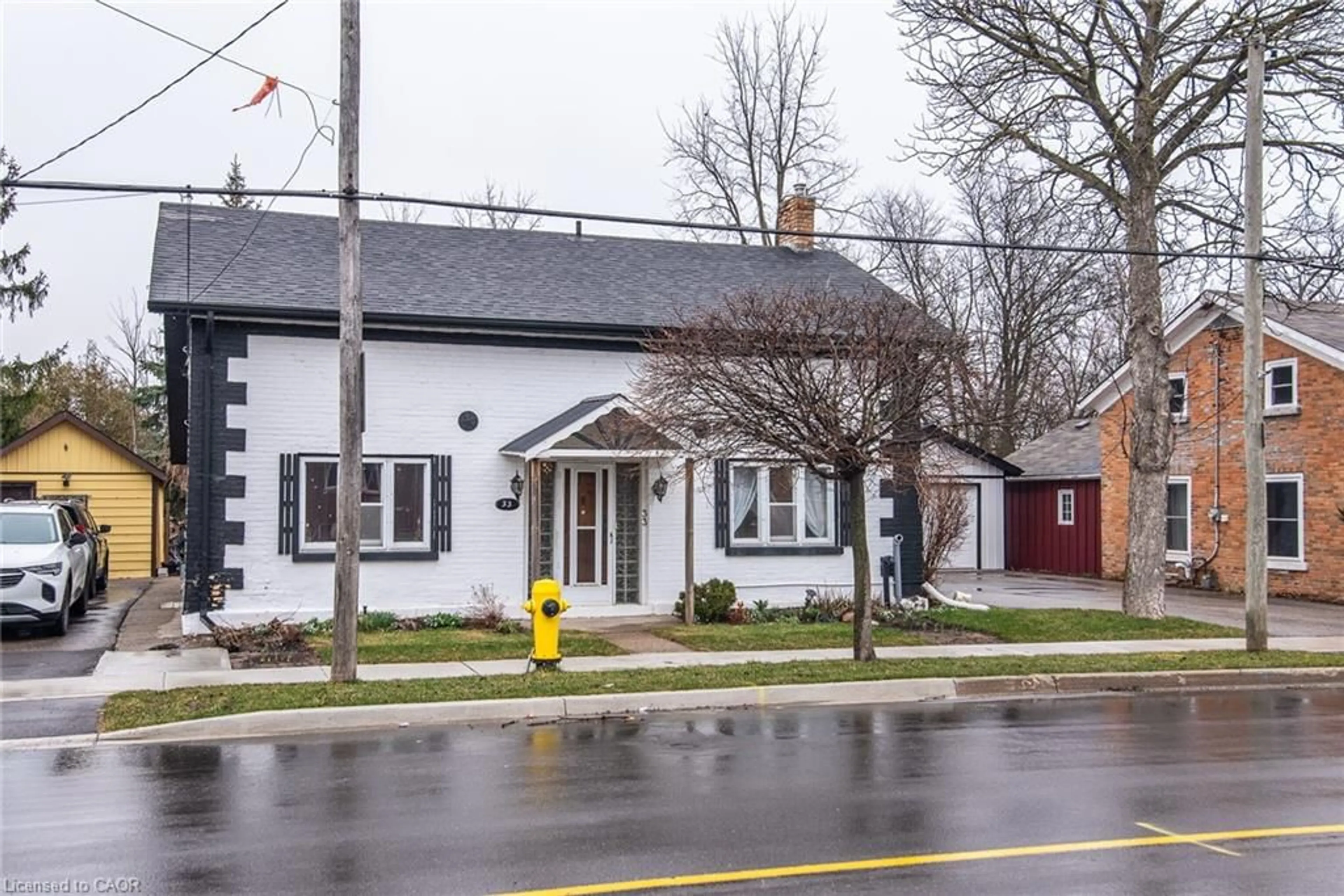 Unknown for 33 Foundry St, Baden Ontario N3A 2P7