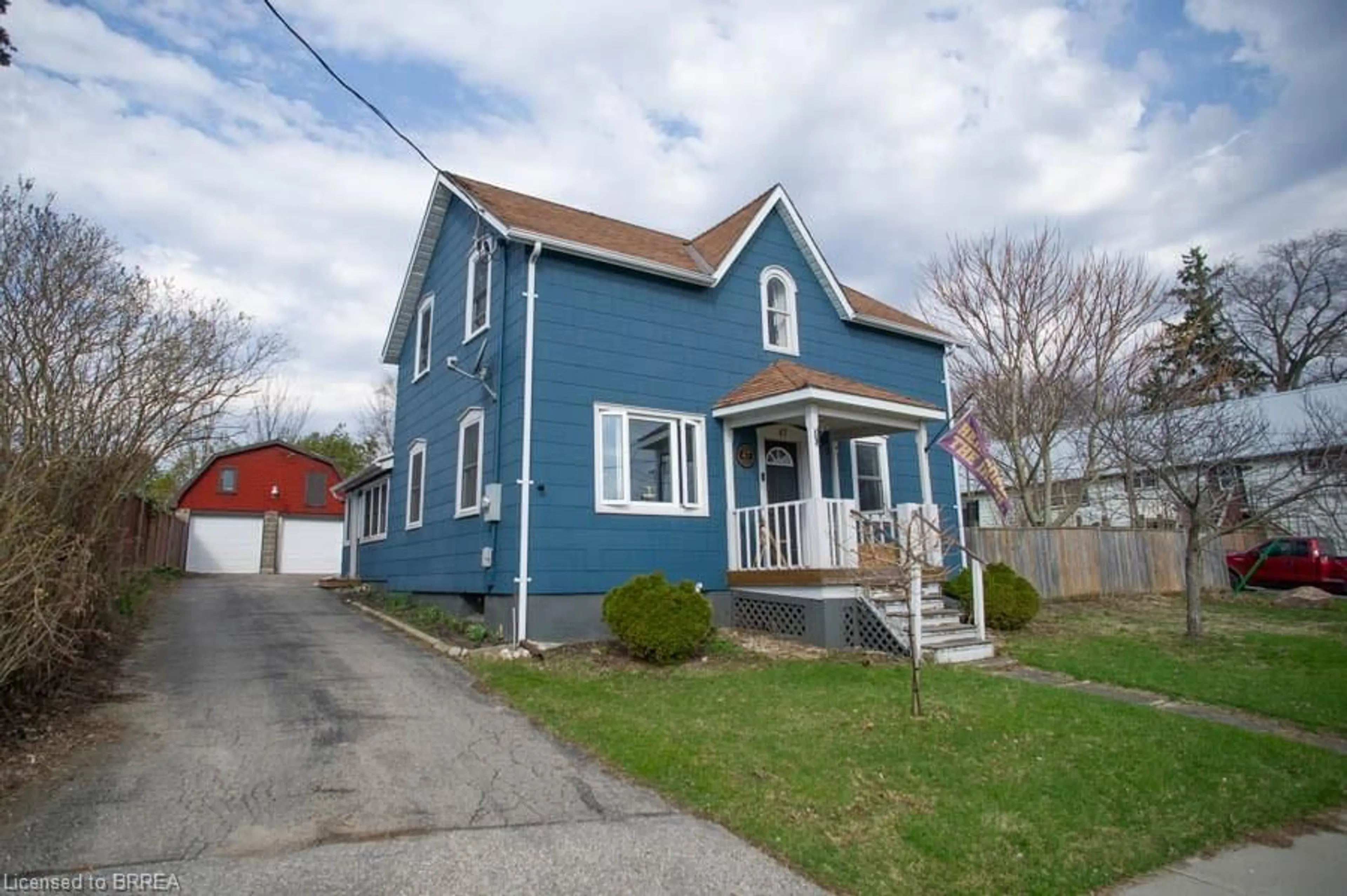 Home with vinyl exterior material, street for 47 Simcoe St, Scotland Ontario N0E 1R0