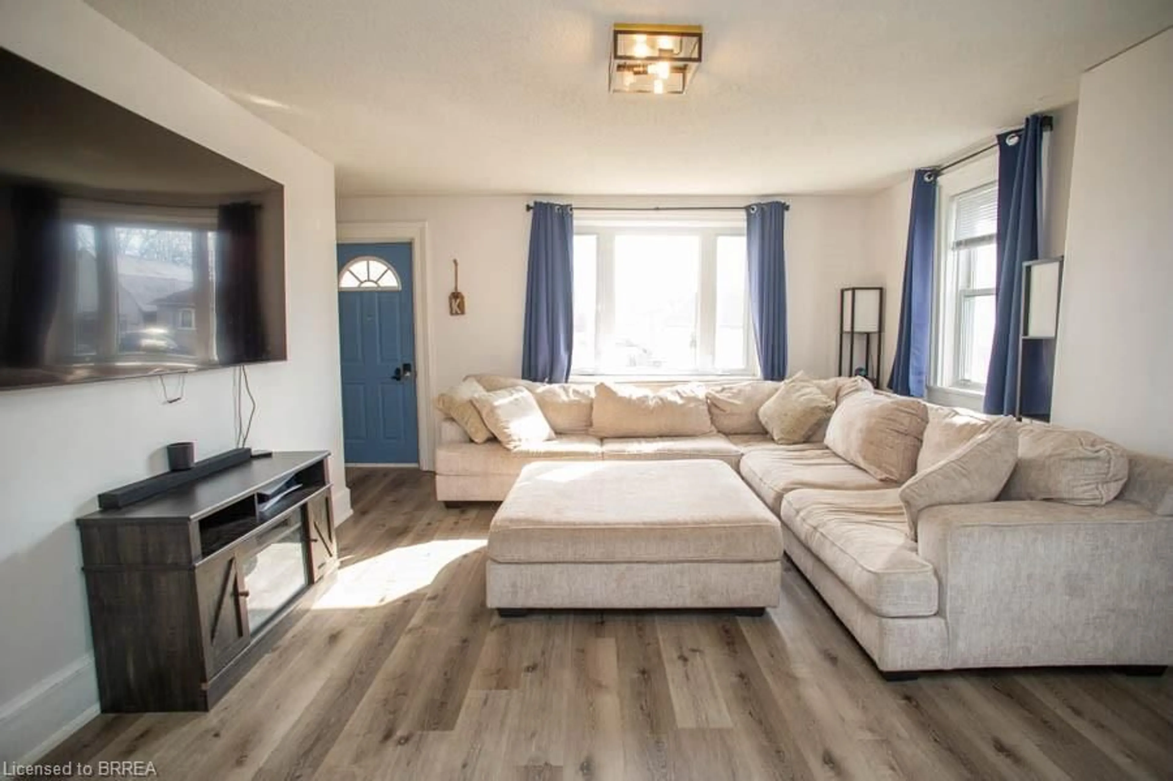 Living room with furniture, unknown for 47 Simcoe St, Scotland Ontario N0E 1R0