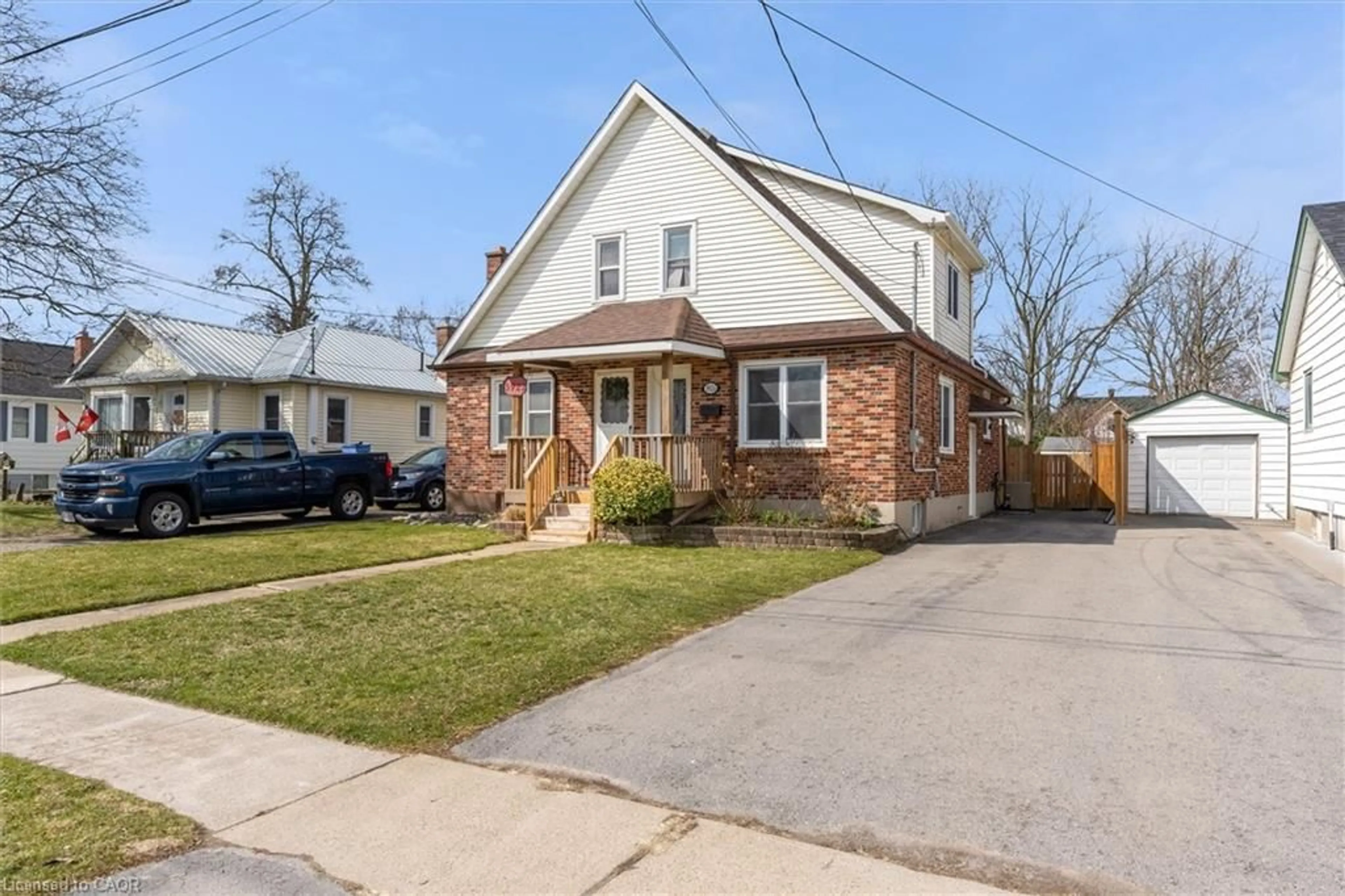 Home with brick exterior material, street for 3924 Fletcher Ave, Vineland Ontario L0R 2C0