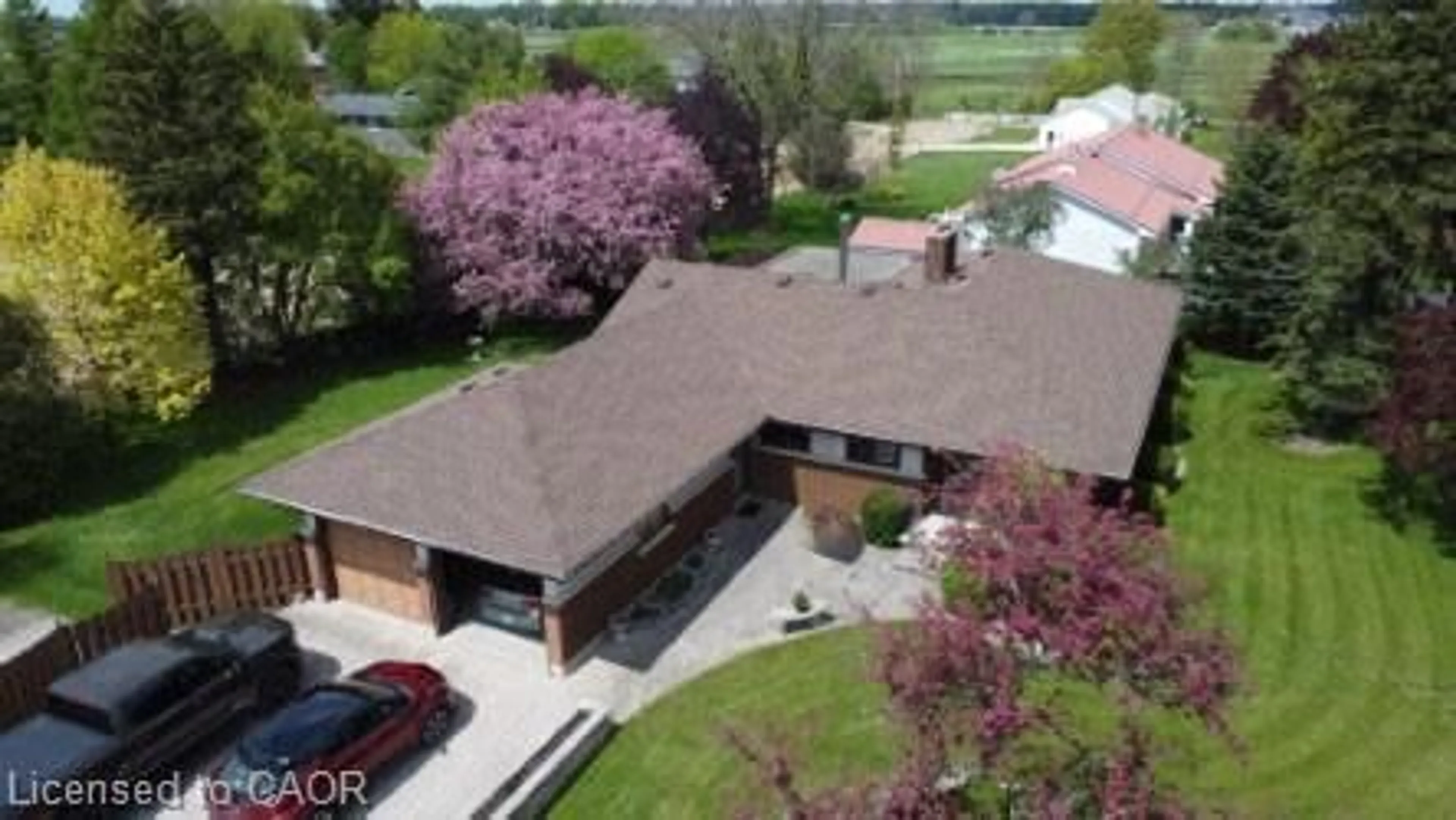 A pic from outside/outdoor area/front of a property/back of a property/a pic from drone, street for 11 Lloyd St, Wingham Ontario N0G 2W0