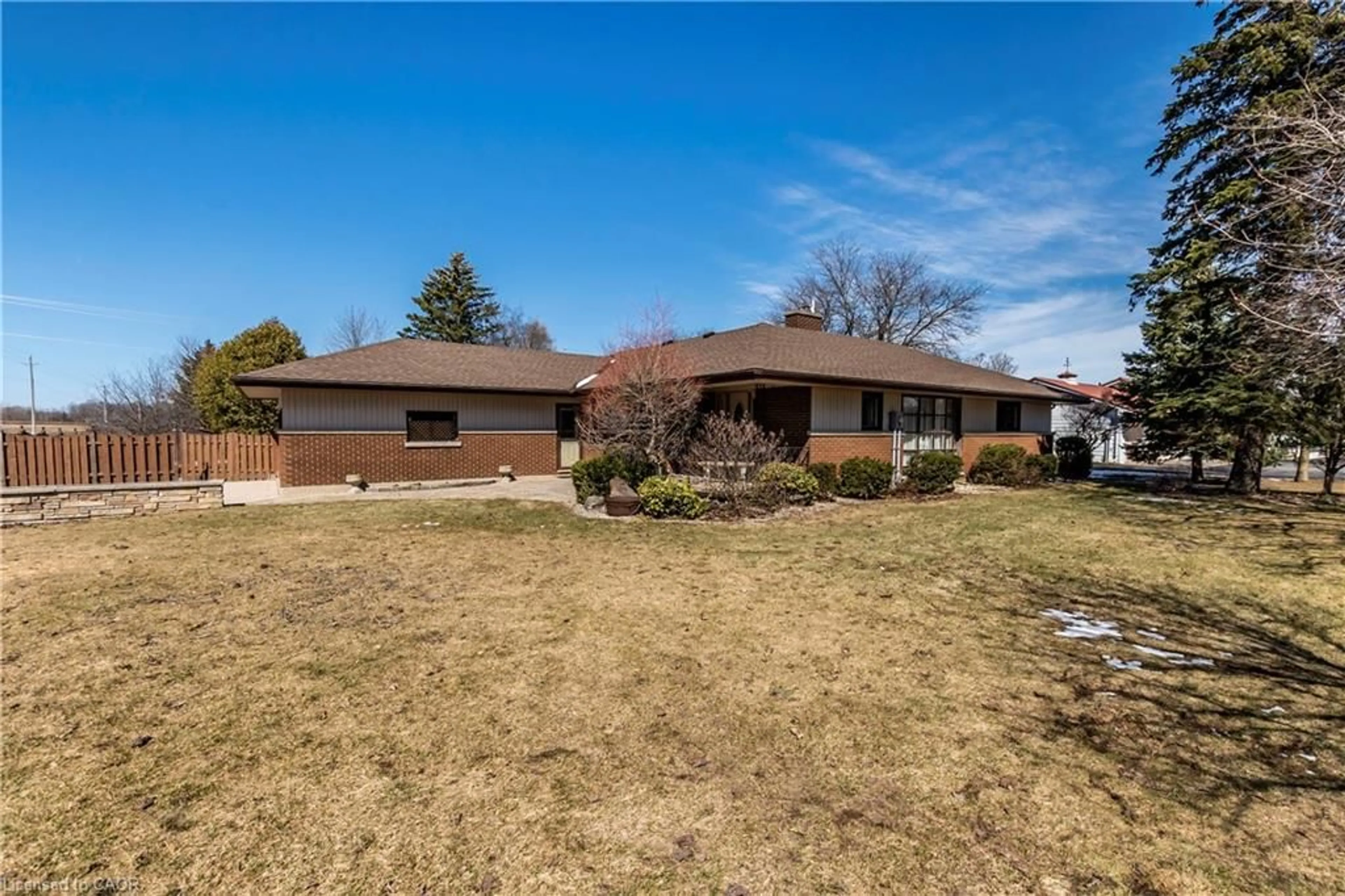 A pic from outside/outdoor area/front of a property/back of a property/a pic from drone, street for 11 Lloyd St, Wingham Ontario N0G 2W0