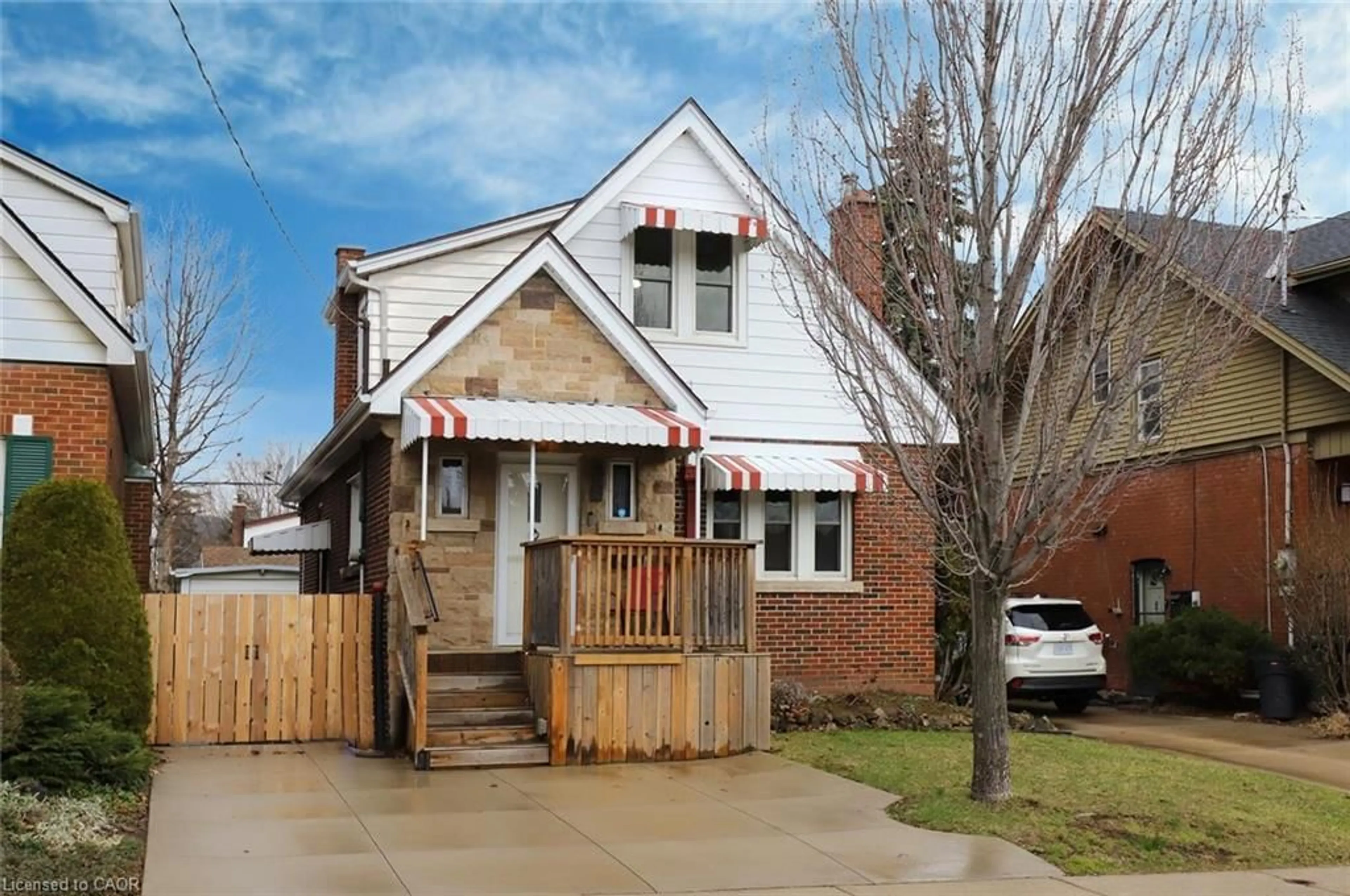 Home with brick exterior material, street for 292 Huxley Ave, Hamilton Ontario L8K 2R4