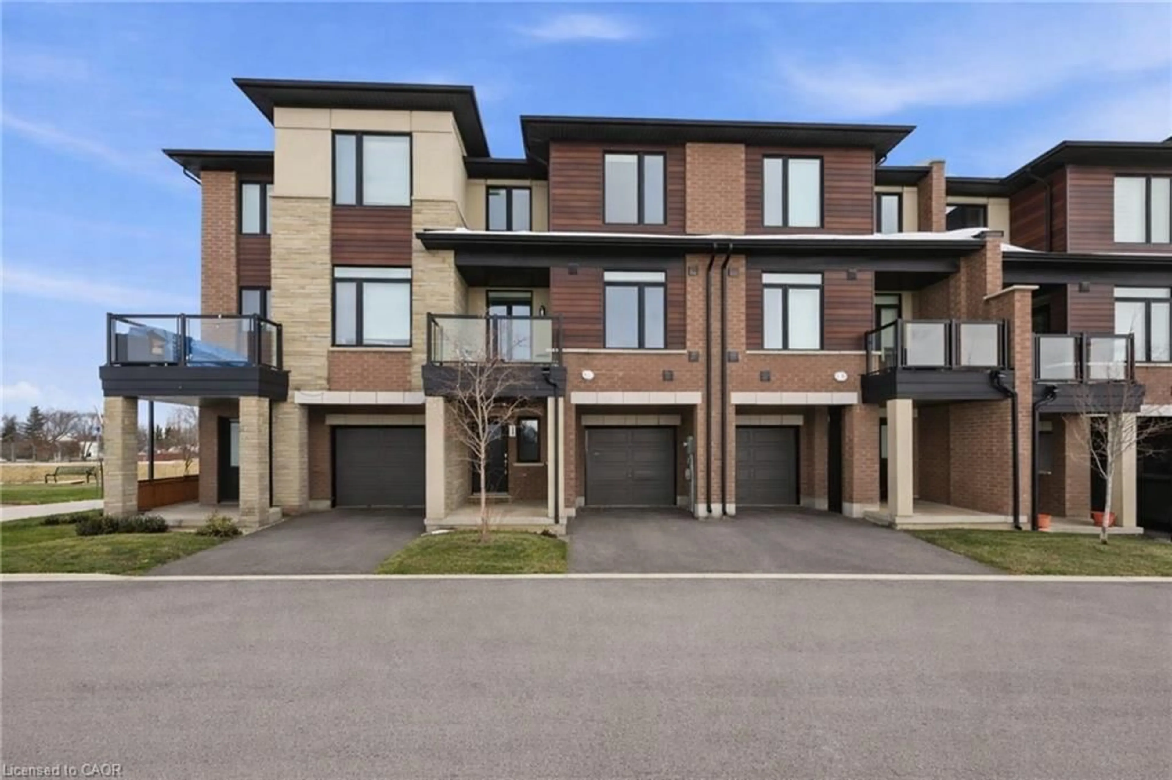 Home with brick exterior material, street for 590 North Service Rd #44, Stoney Creek Ontario L8E 0K5
