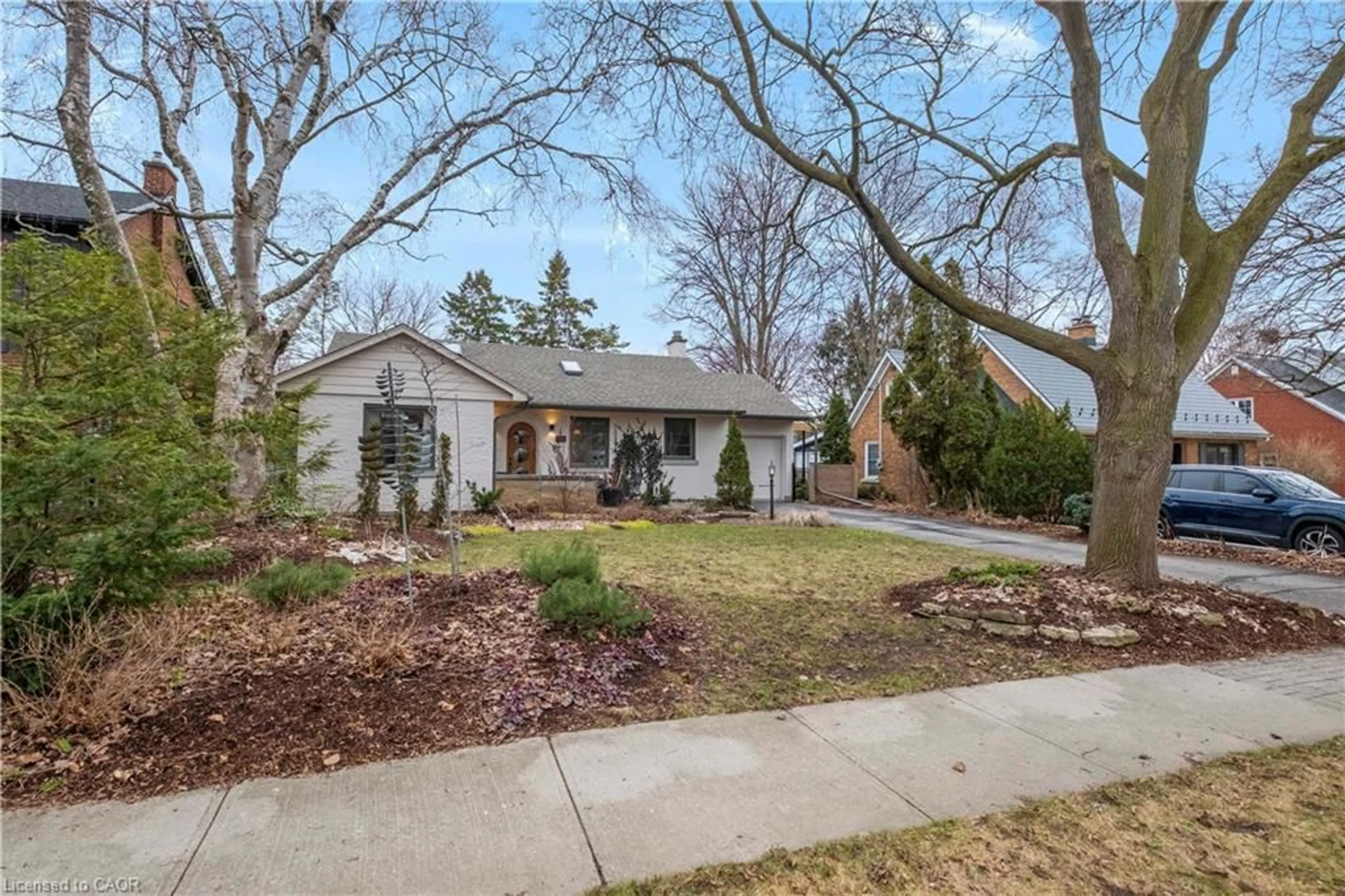 Home with brick exterior material, street for 189 Forsyth Dr, Waterloo Ontario N2L 1A1