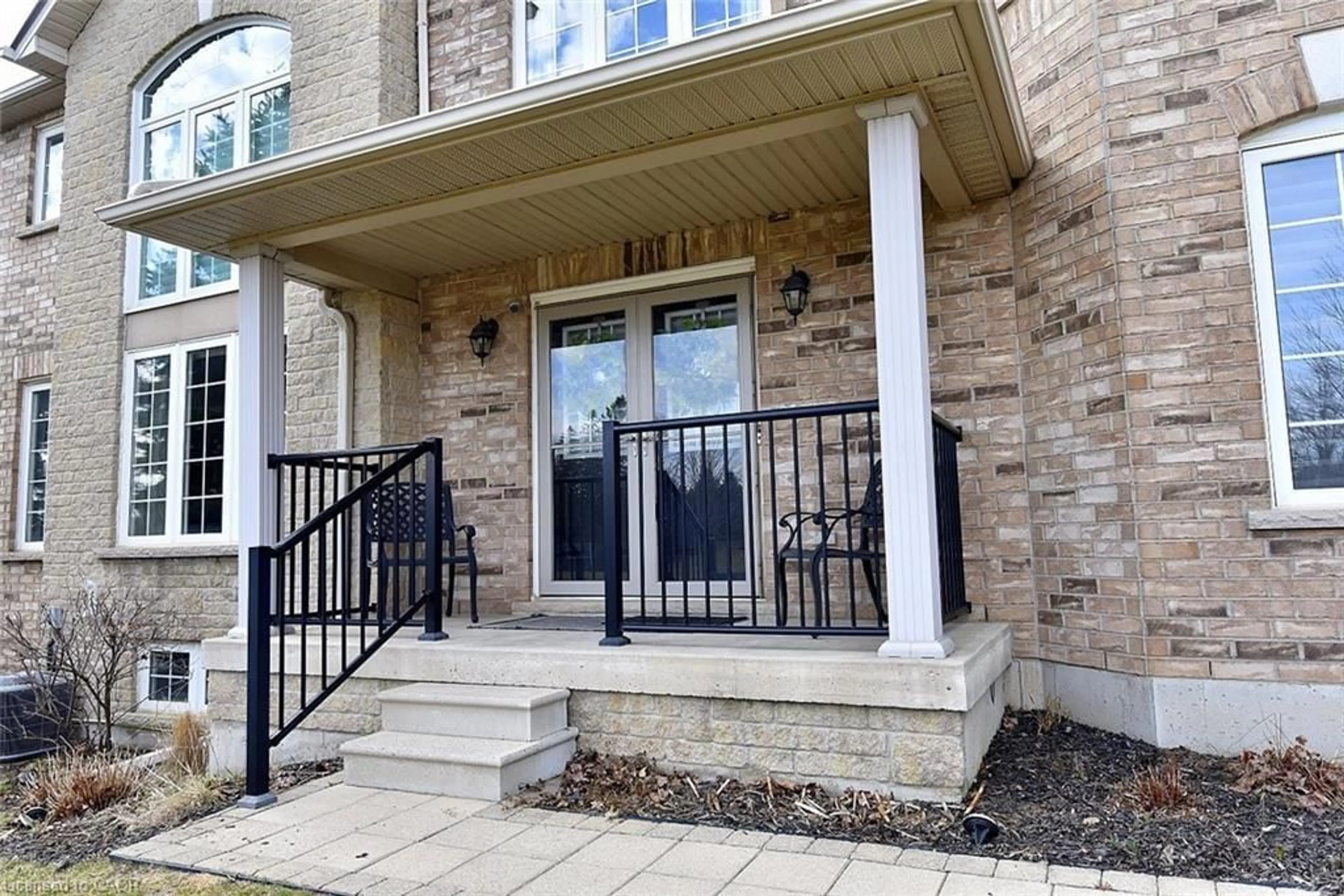 Indoor entryway for 39 Panabaker Dr #7, Ancaster Ontario L9G 0A2