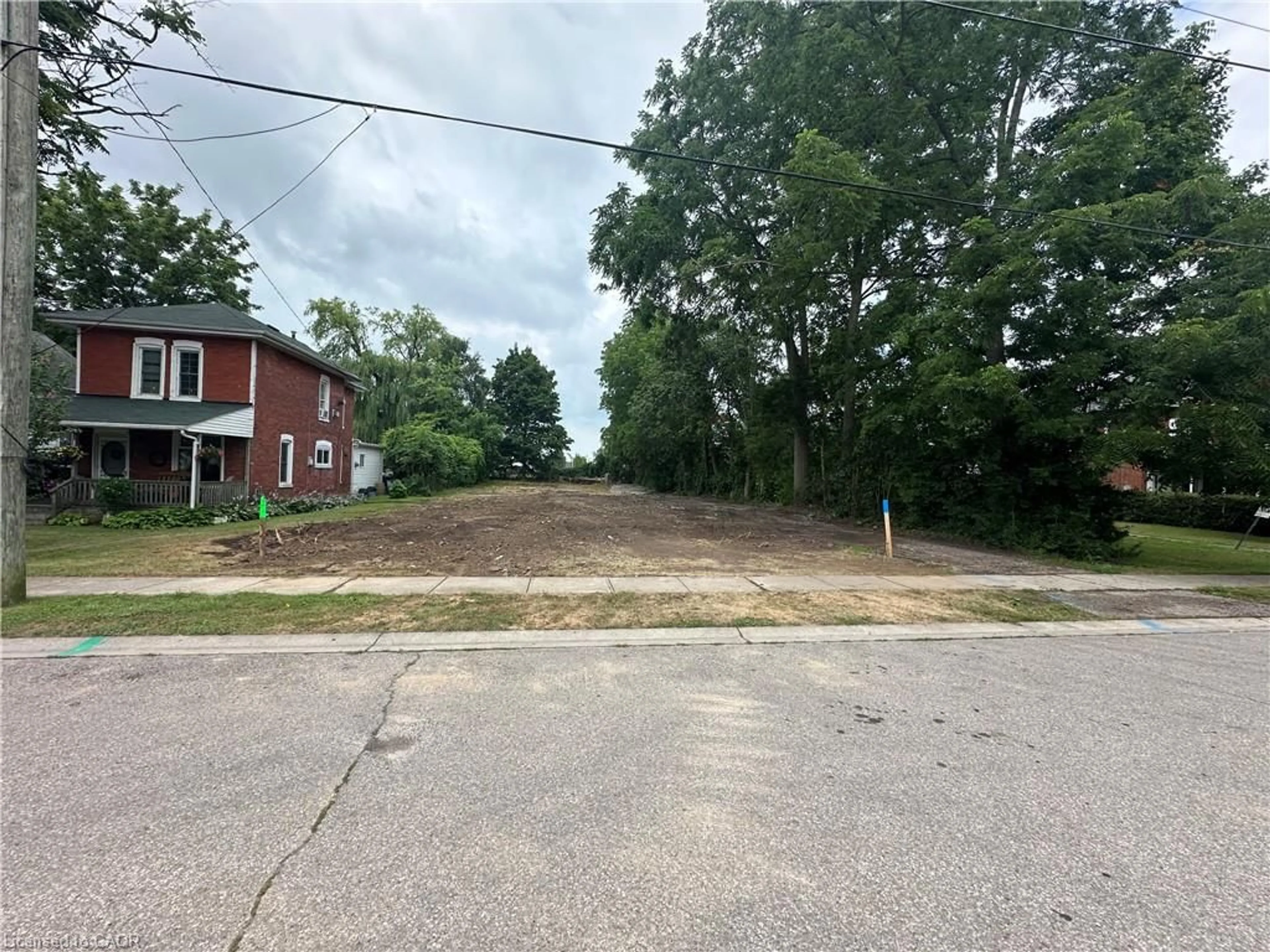 A pic from outside/outdoor area/front of a property/back of a property/a pic from drone, street for 49 Ellis St, Port Rowan Ontario N0E 1M0