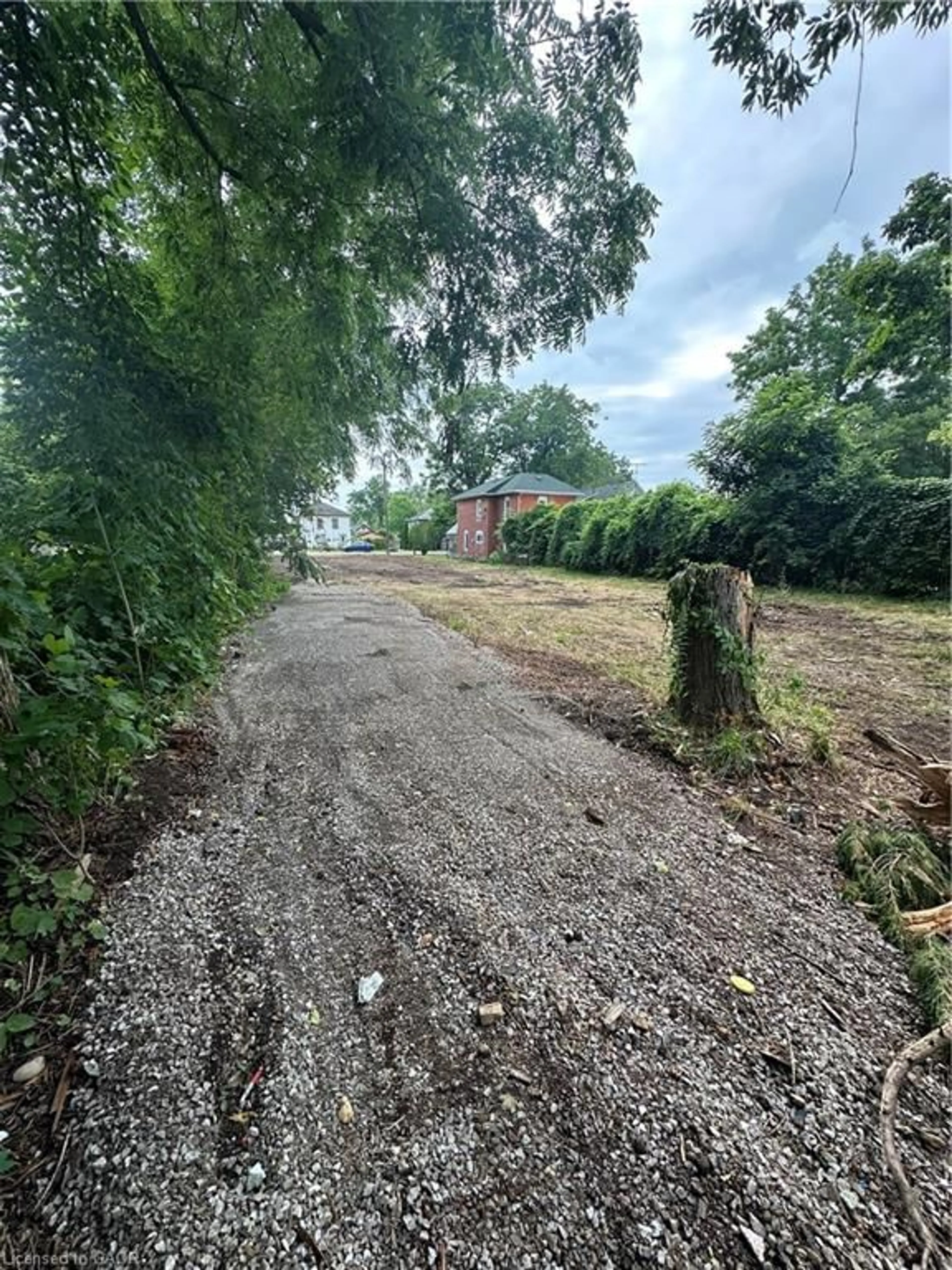 A pic from outside/outdoor area/front of a property/back of a property/a pic from drone, street for 49 Ellis St, Port Rowan Ontario N0E 1M0