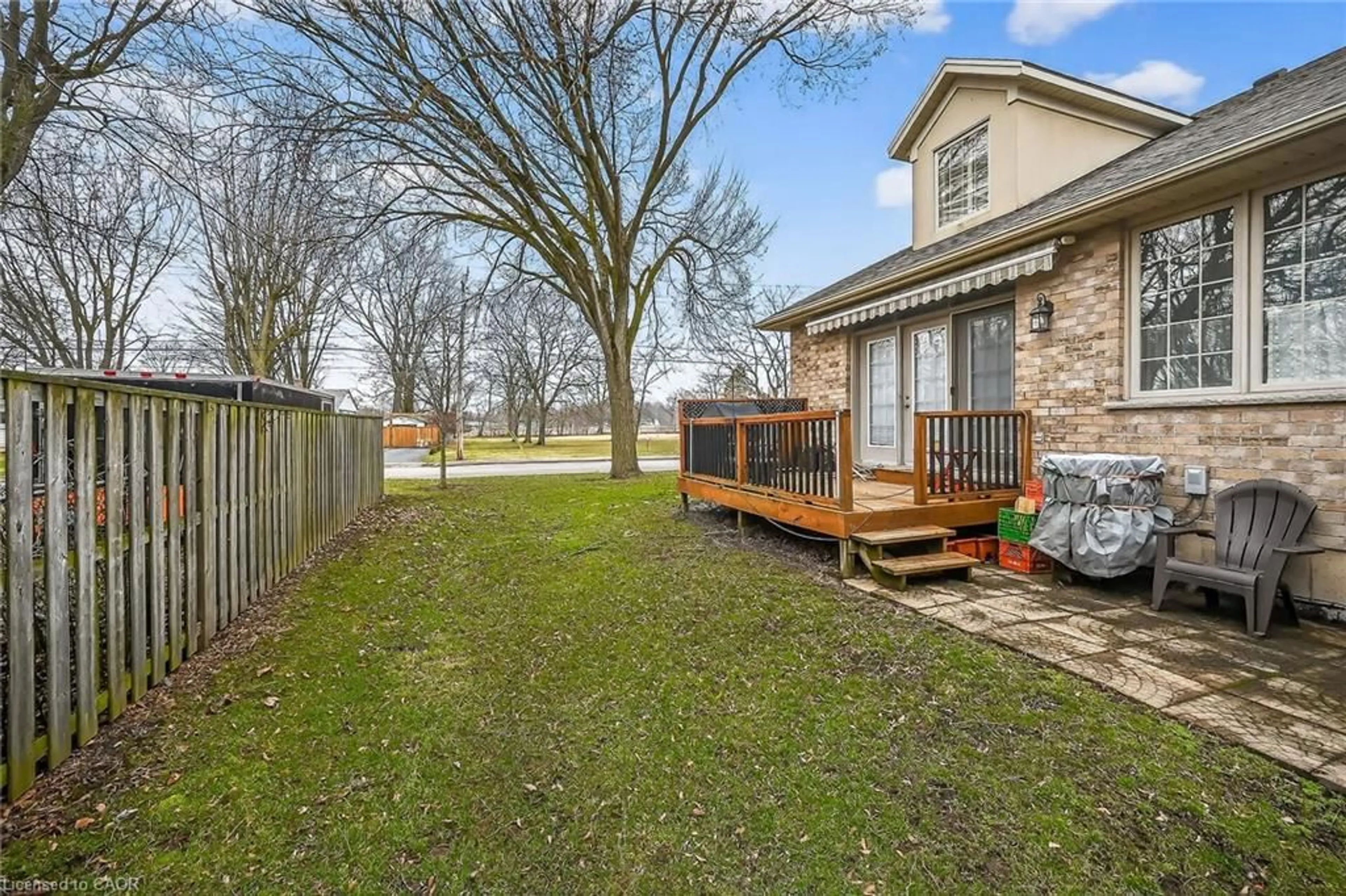 Patio, unknown for 1041 Pine St #22, Dunnville Ontario N1A 2N1