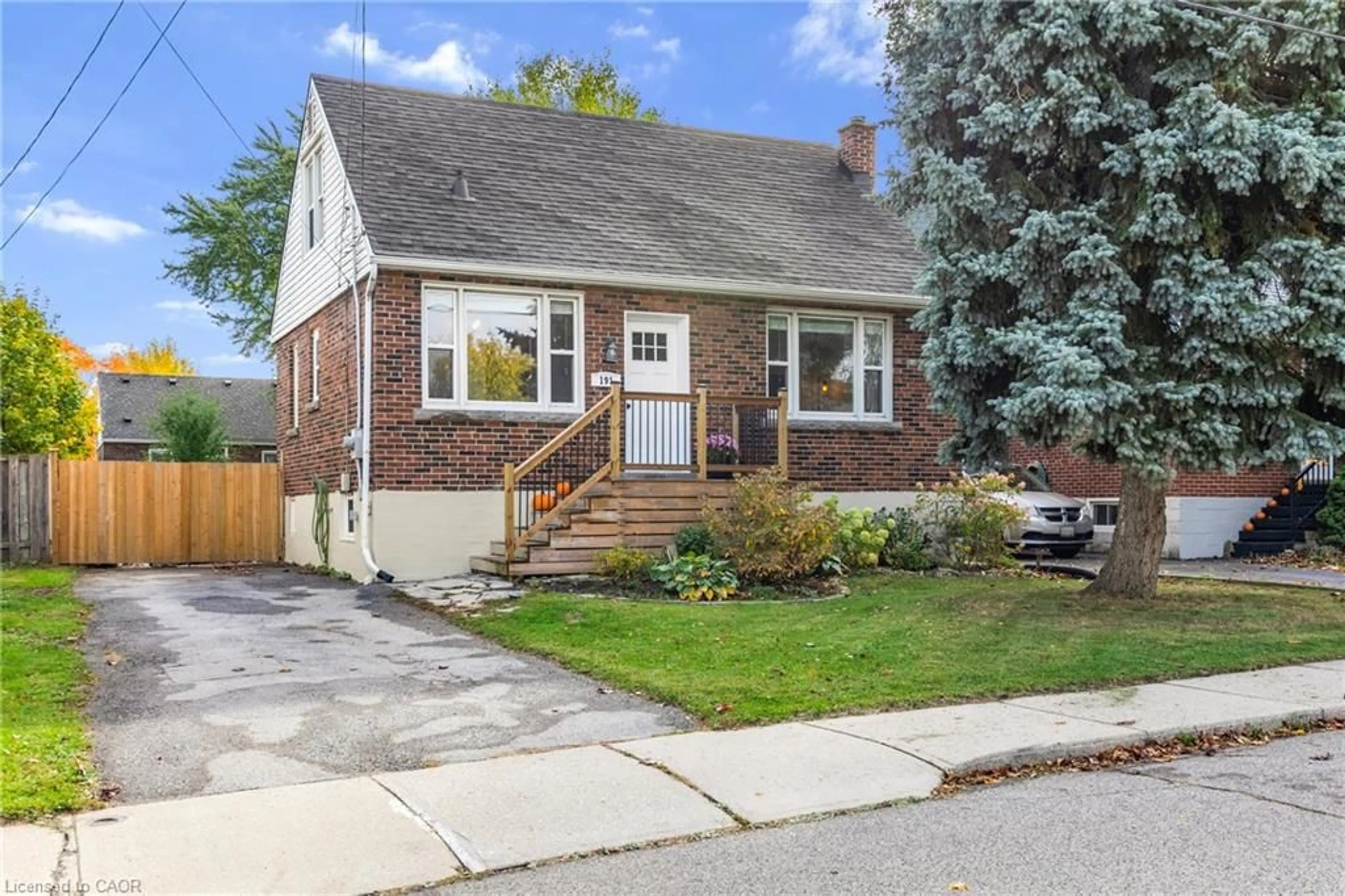 Home with brick exterior material, street for 191 East 11th St, Hamilton Ontario L8A 3T5