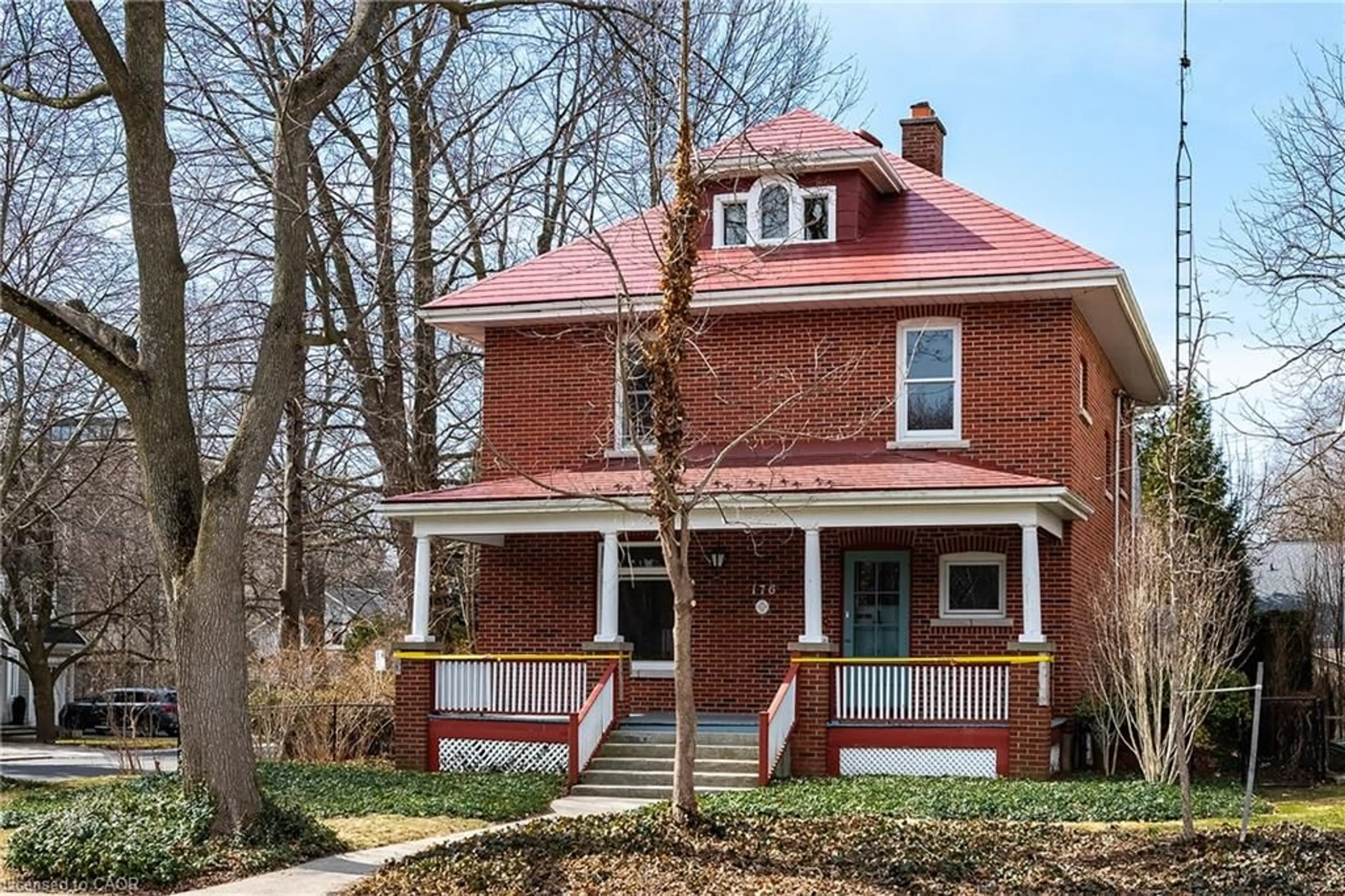 Home with brick exterior material, street for 176 Douglas Ave, Oakville Ontario L6J 3S1