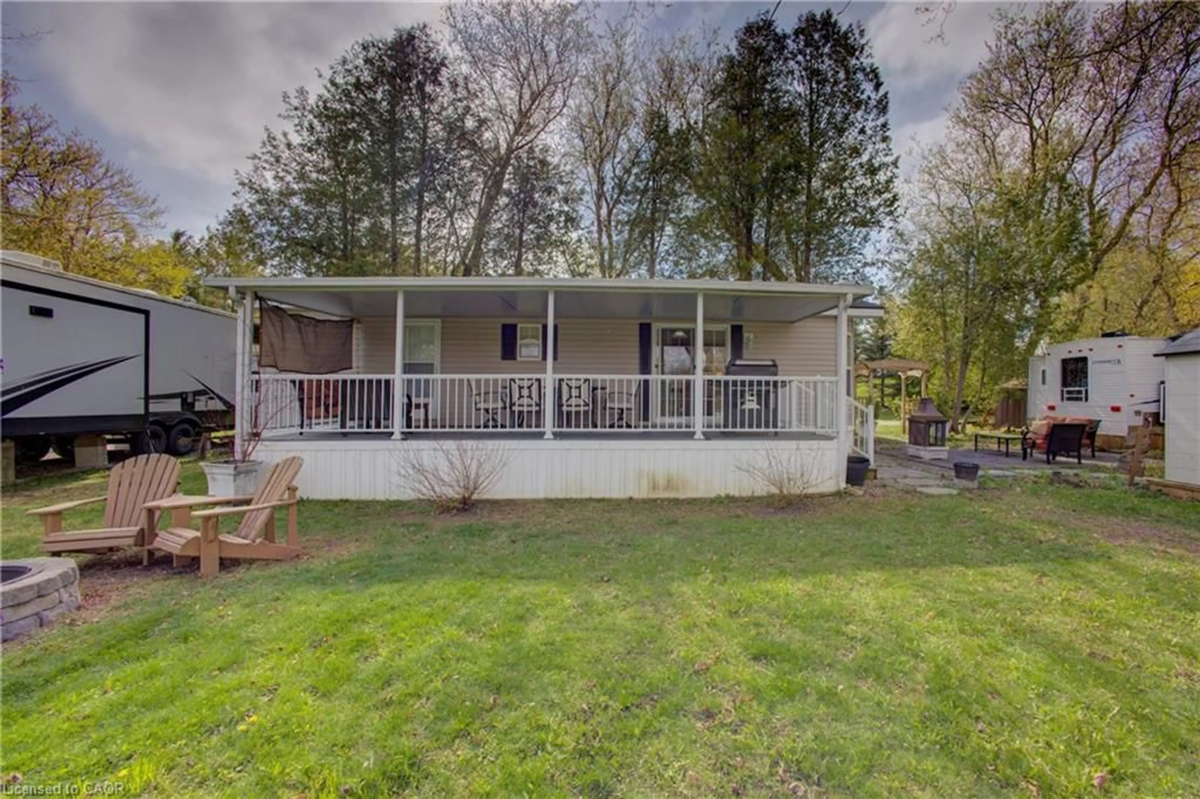 Unknown for 8 Maple, Mount Forest Ontario N0G 2L0