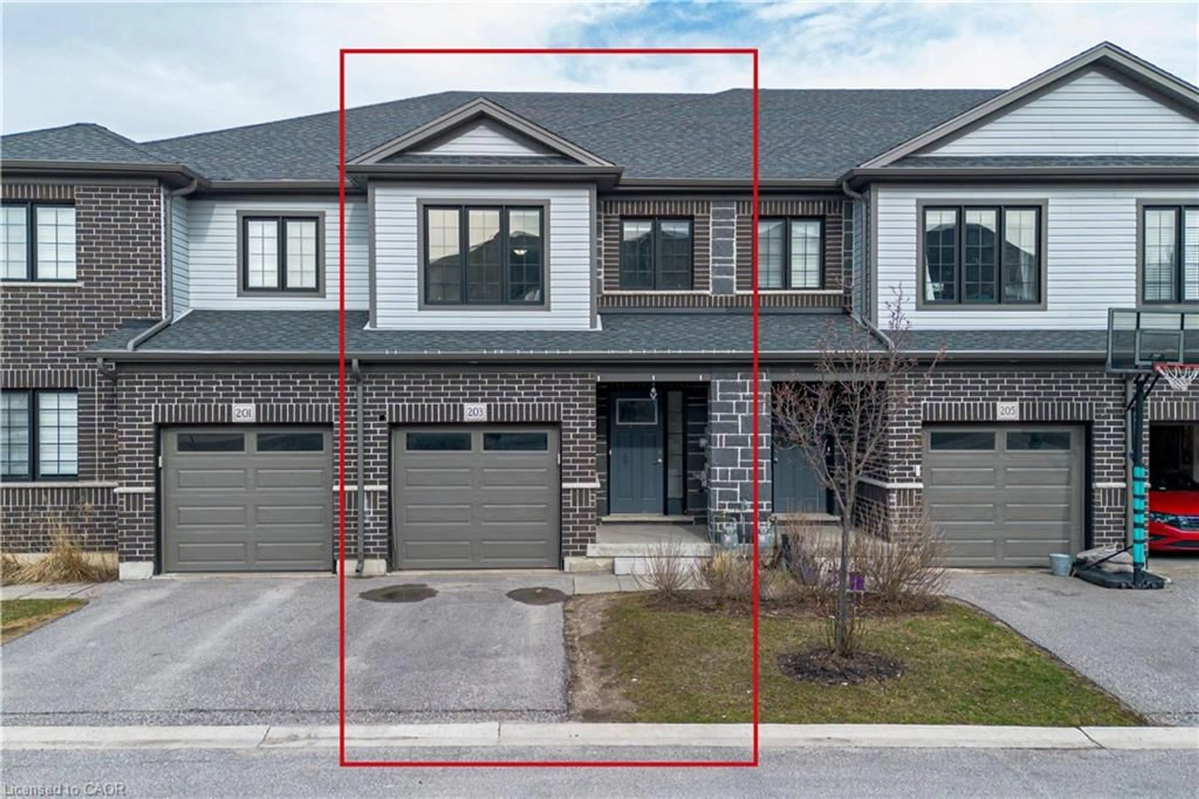 Unknown for 203 Woodmeadow Crt, Kitchener Ontario N2R 1W6