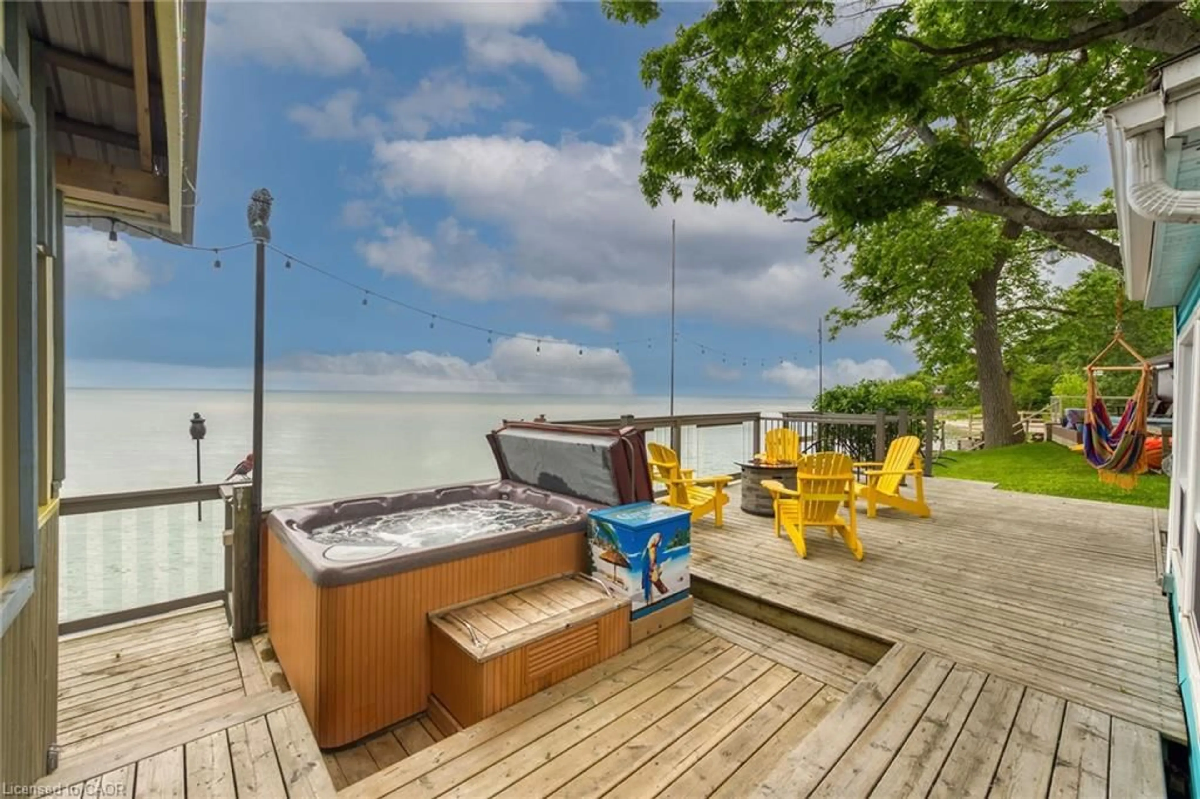 Patio, water/lake/river/ocean view for 2090 Lakeshore Rd, Dunnville Ontario N1A 2W8