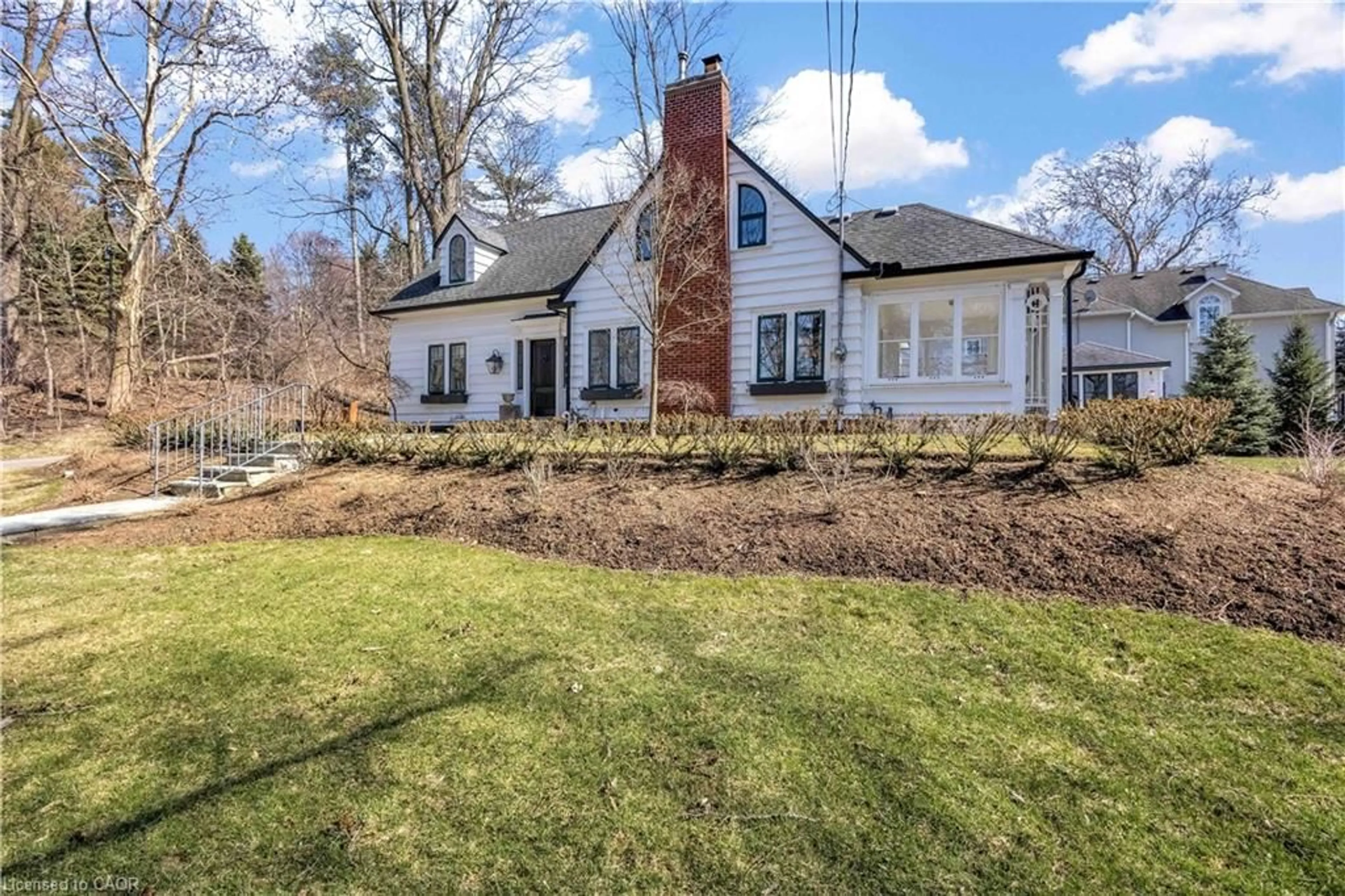 Home with brick exterior material, street for 514 Wilson St, Ancaster Ontario L9G 2C5