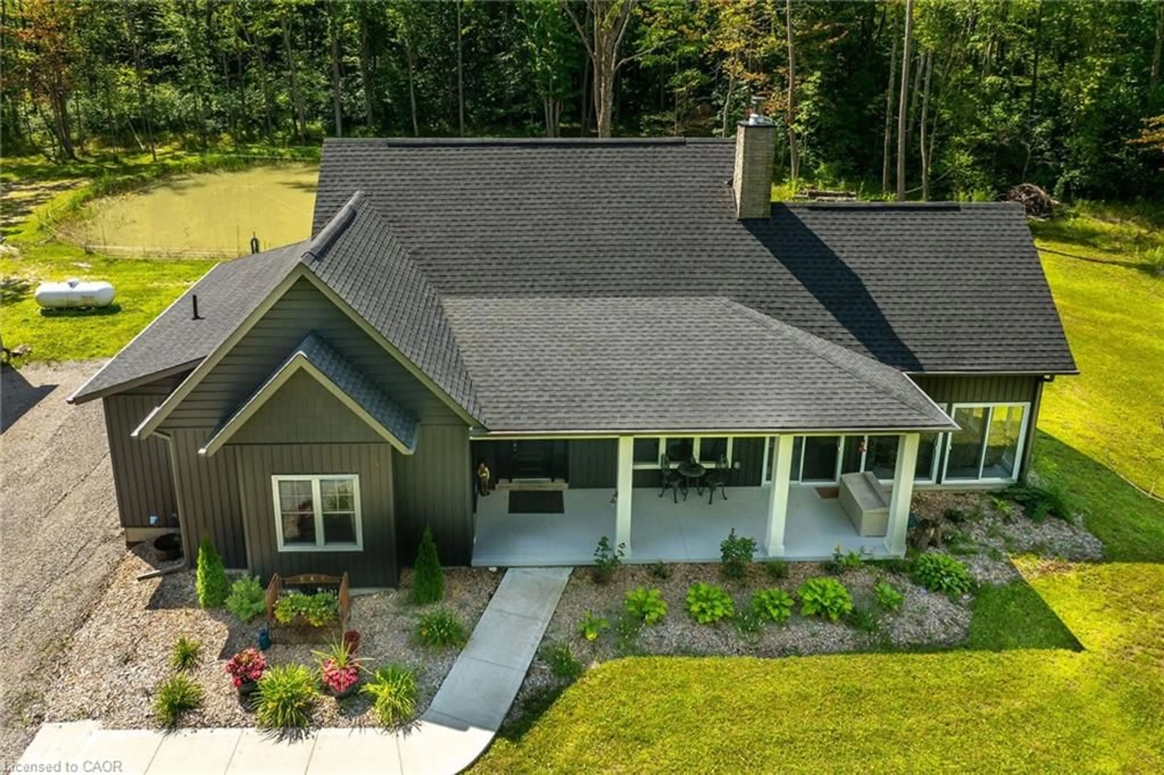 A pic from outside/outdoor area/front of a property/back of a property/a pic from drone, unknown for 352 Moulton-Aiken Rd, Dunnville Ontario N1A 2W5