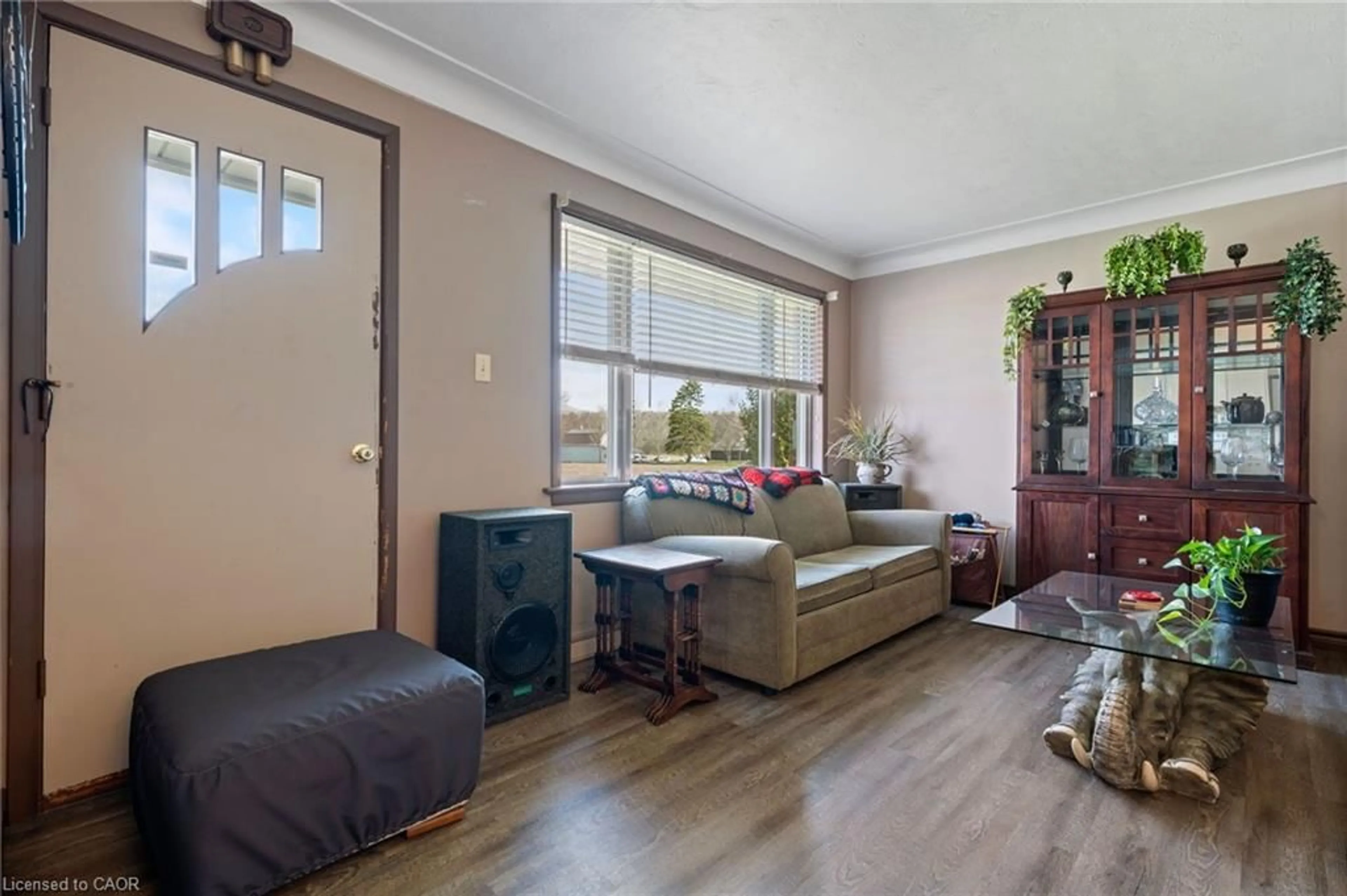 Living room with furniture, unknown for 90 Norfolk Cty Rd 60, Walsingham Ontario N0E 1X0