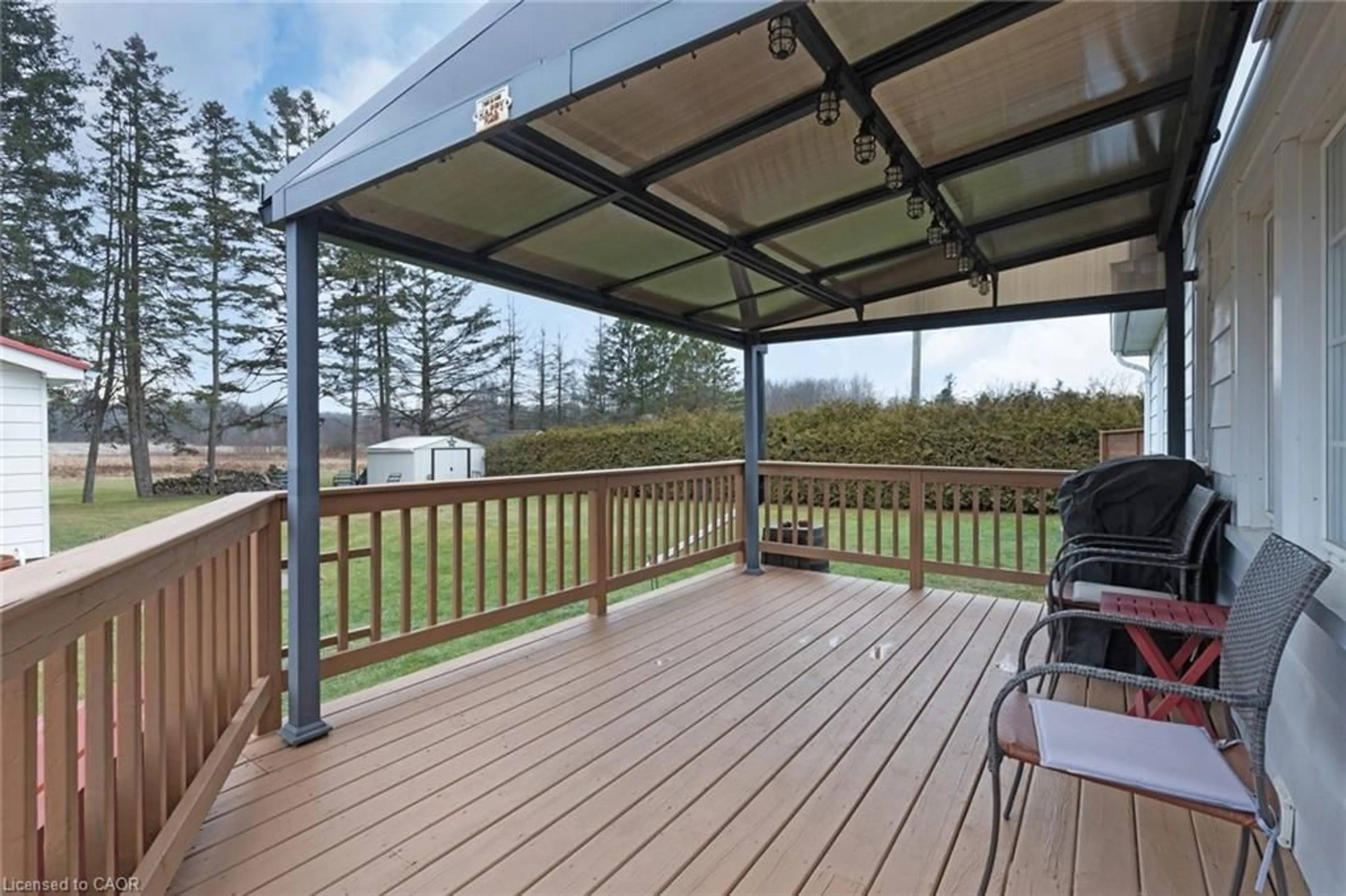 Patio, water/lake/river/ocean view for 922 Charlotteville Rd 8 Rd, Simcoe Ontario N3Y 4K5