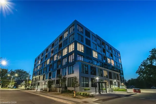 690 King St #522, Kitchener 2