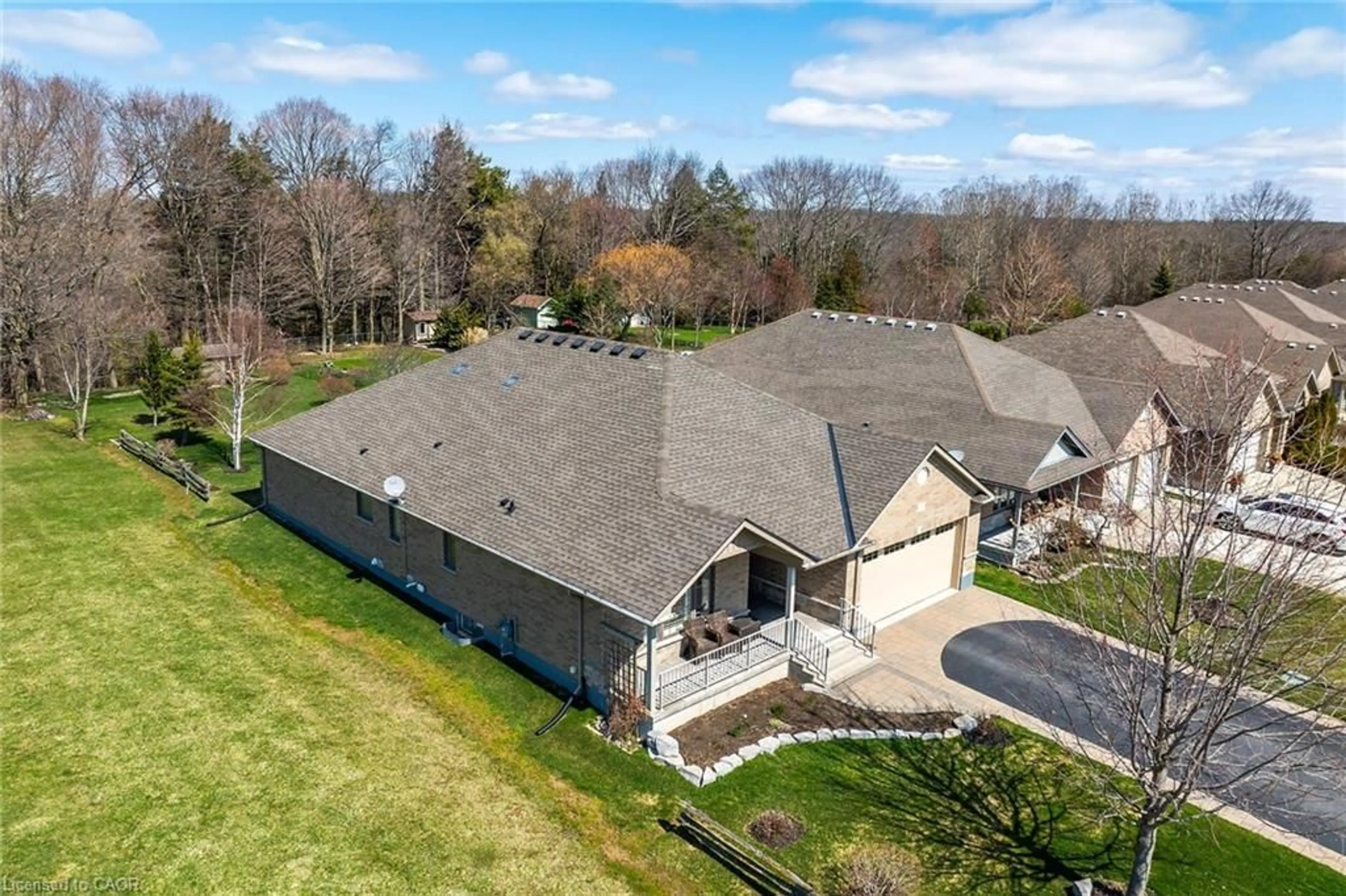 A pic from outside/outdoor area/front of a property/back of a property/a pic from drone, unknown for 117 Willowdale Cres, Port Dover Ontario N0A 1N5