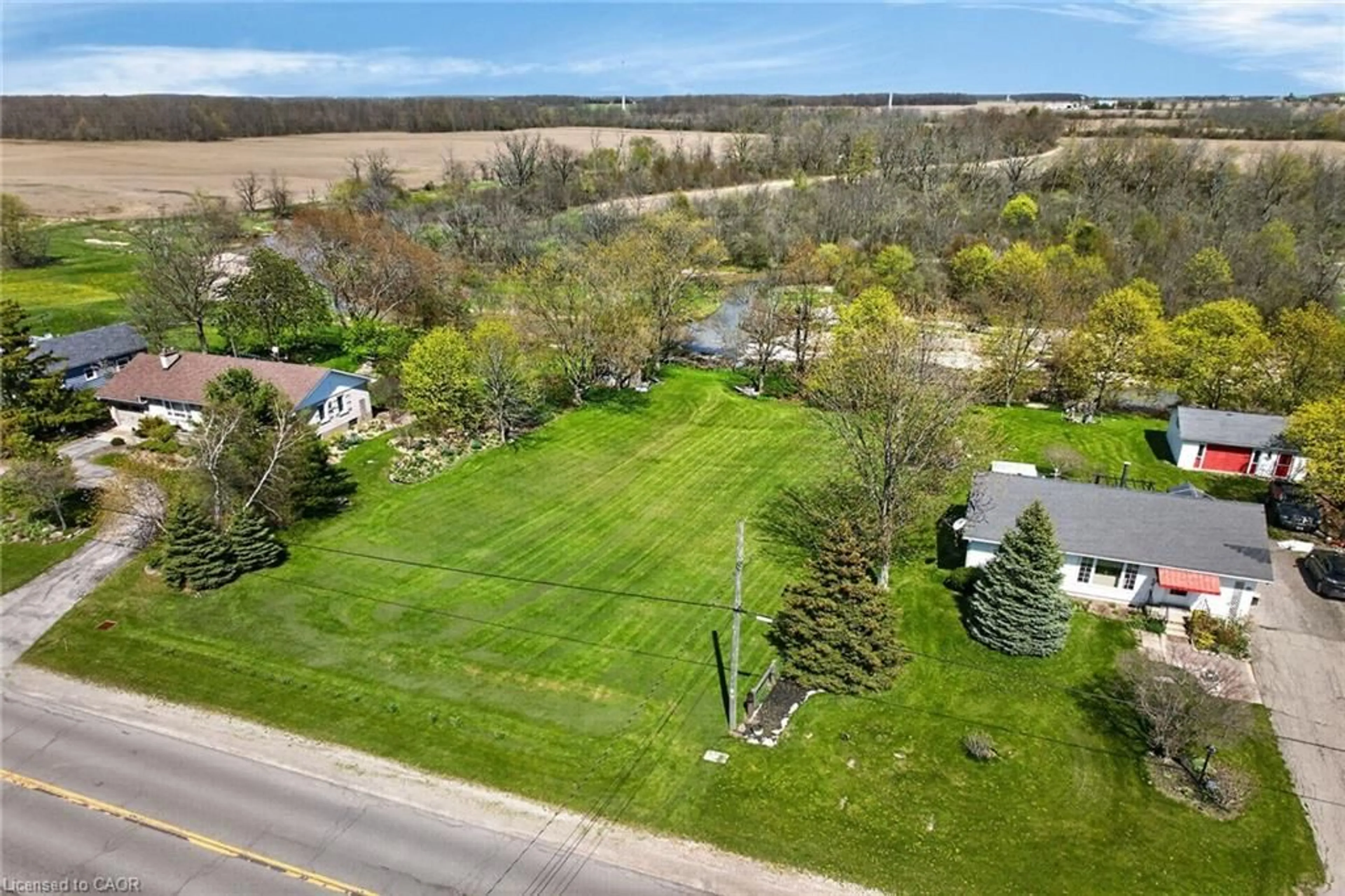 A pic from outside/outdoor area/front of a property/back of a property/a pic from drone, unknown for PT LT 1 Erie St, Selkirk Ontario N0A 1P0