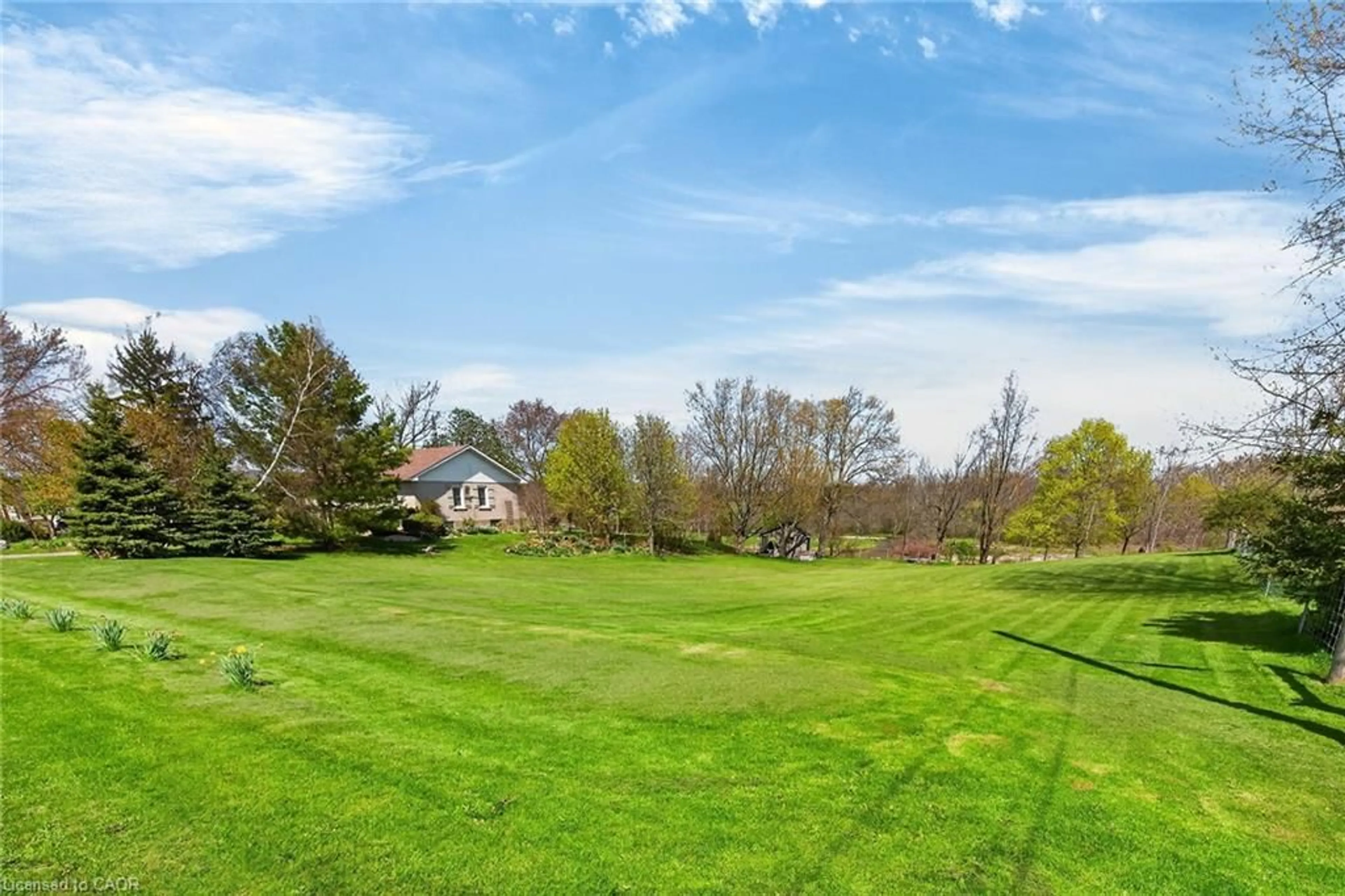 A pic from outside/outdoor area/front of a property/back of a property/a pic from drone, water/lake/river/ocean view for PT LT 1 Erie St, Selkirk Ontario N0A 1P0