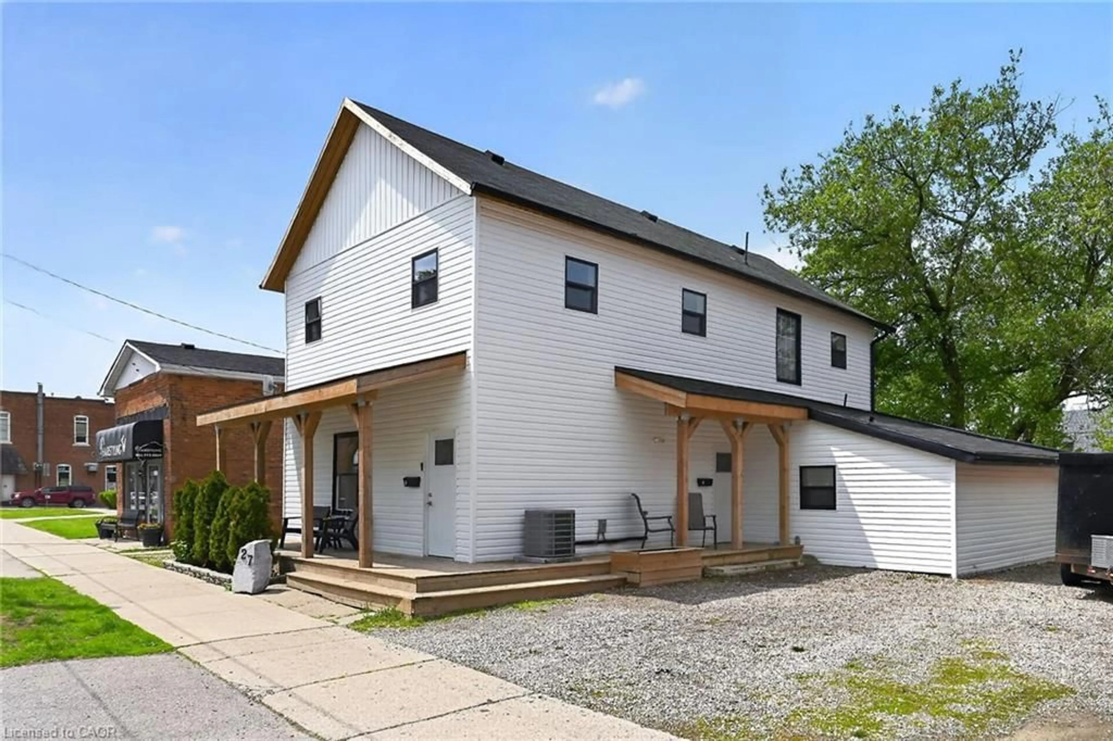 Home with brick exterior material, street for 27 Cayuga St, Cayuga Ontario N0A 1E0