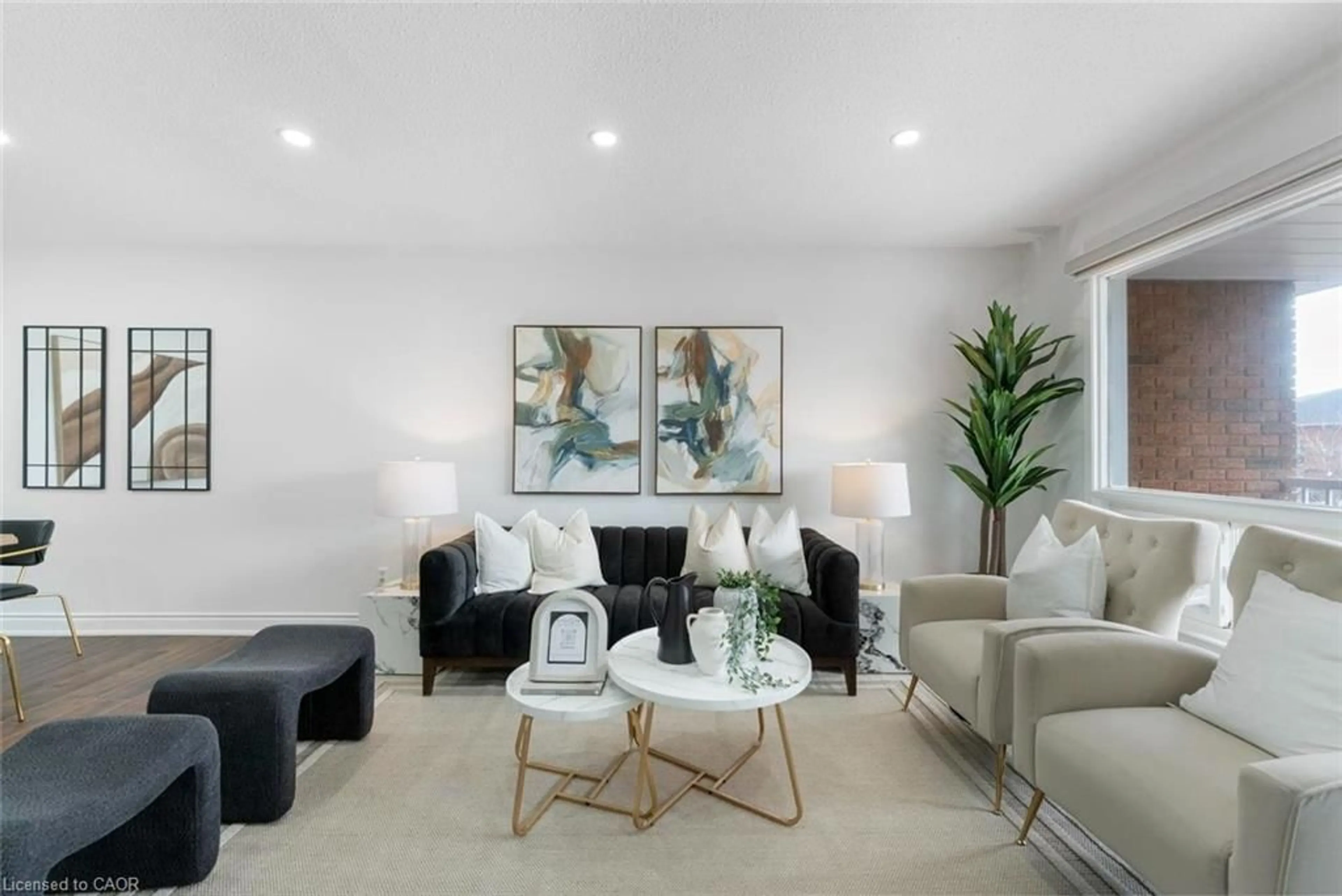 Living room with furniture, unknown for 36 Jellicoe Cres, Brampton Ontario L6S 3H8