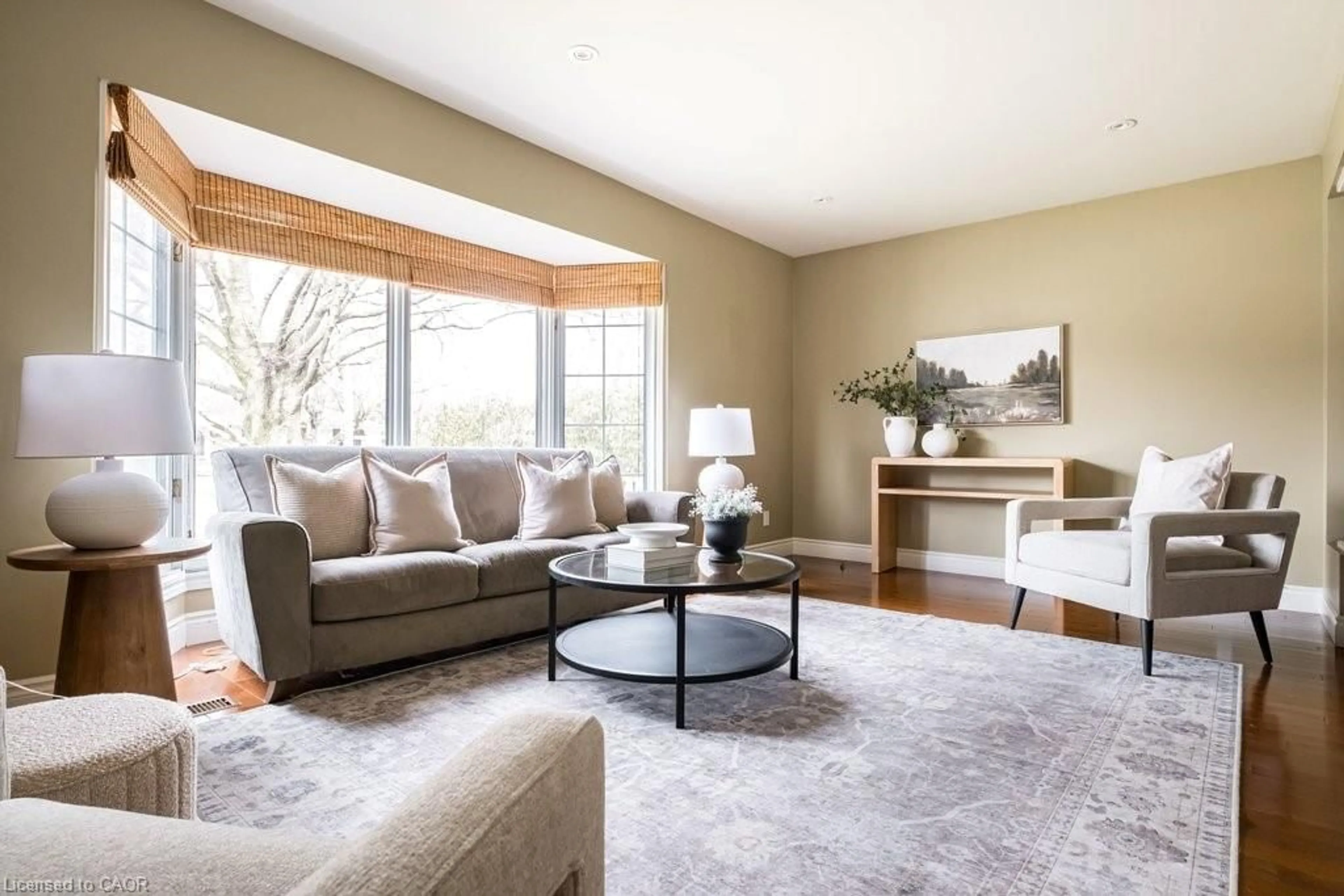 Living room with furniture, unknown for 330 Strathcona Dr, Burlington Ontario L7L 2E3