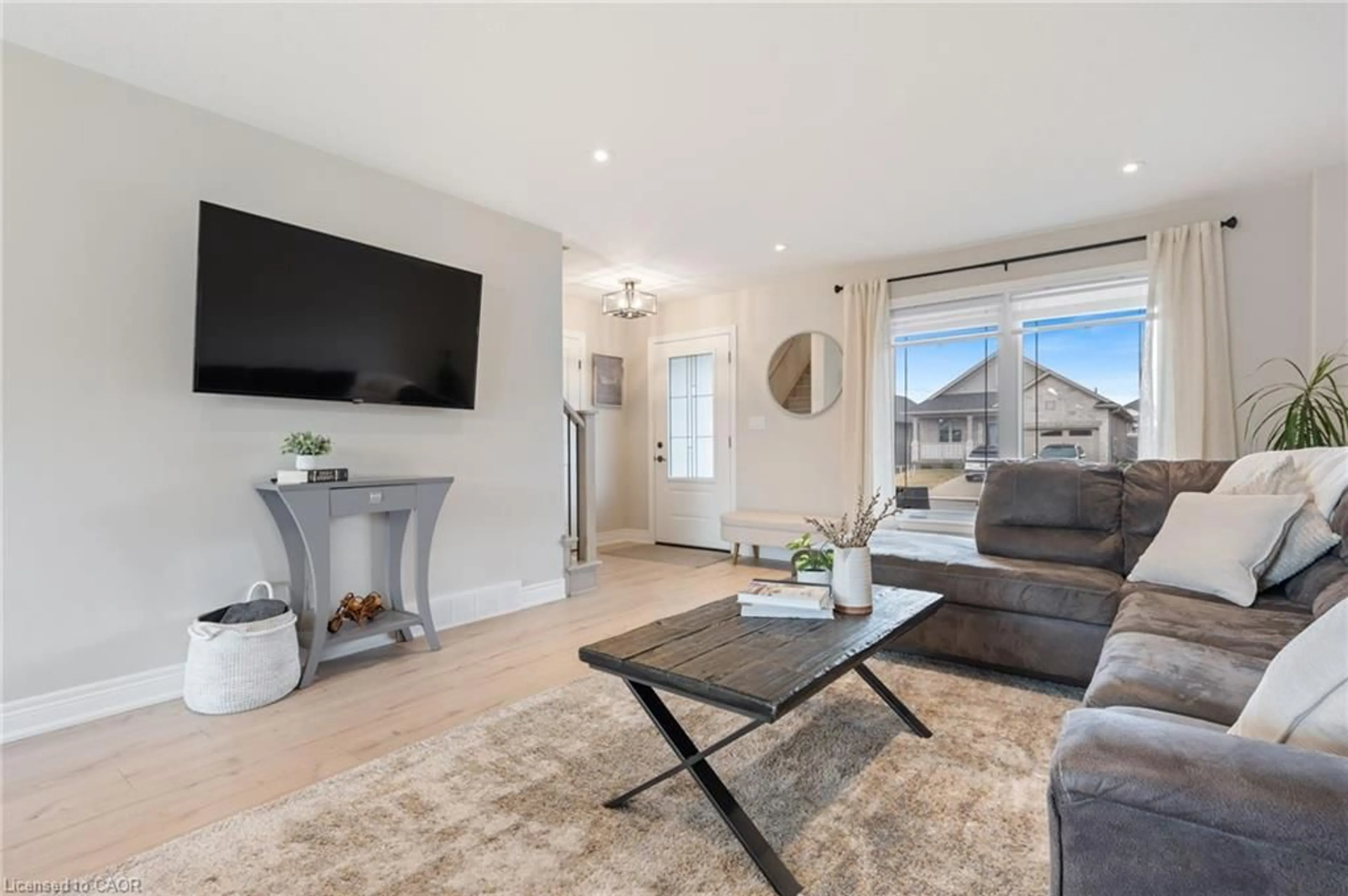 Living room with furniture, unknown for 22 Hare St, Waterford Ontario N0E 1Y0