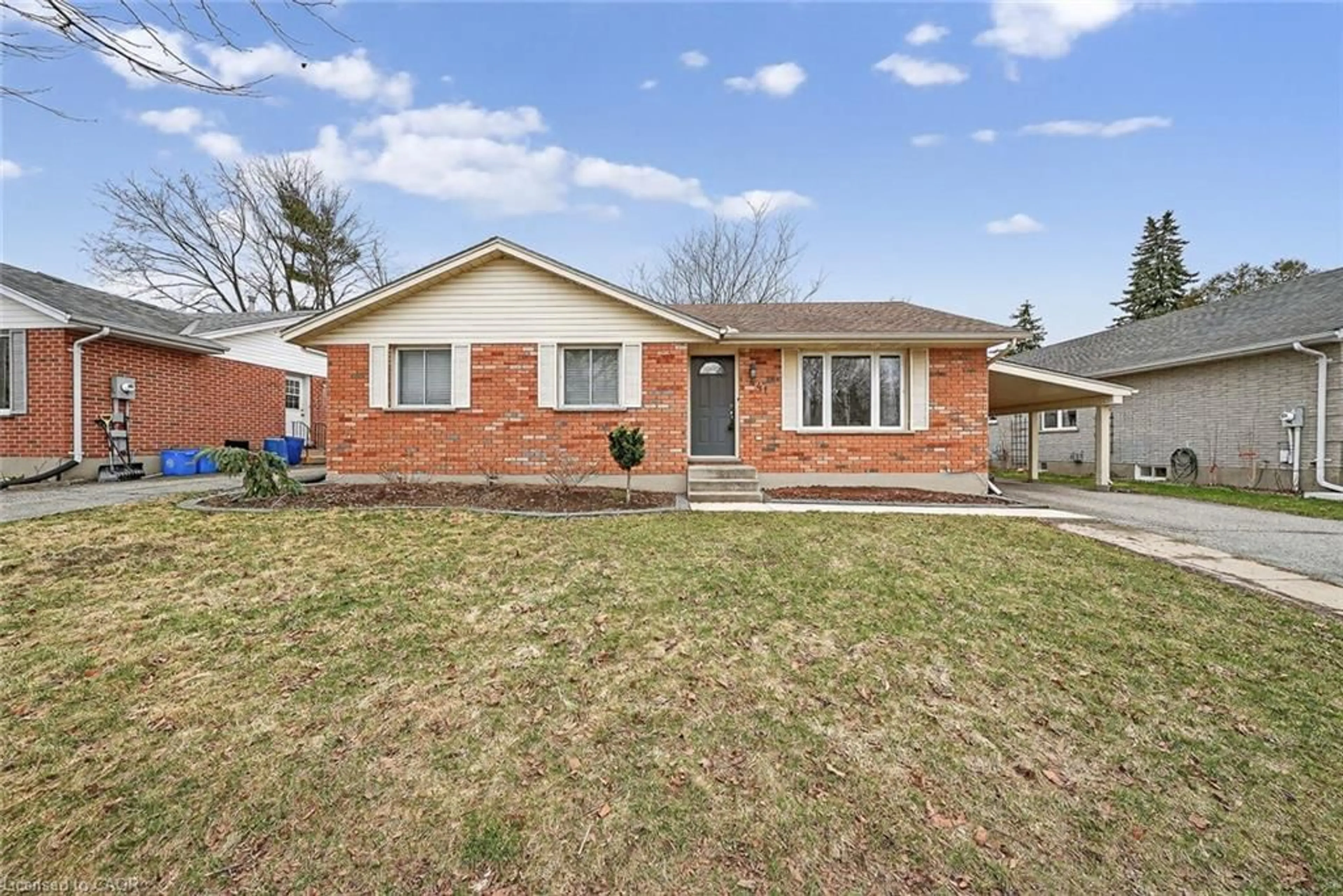 Home with brick exterior material, street for 441 Ojibway St, Woodstock Ontario N4T 1G7