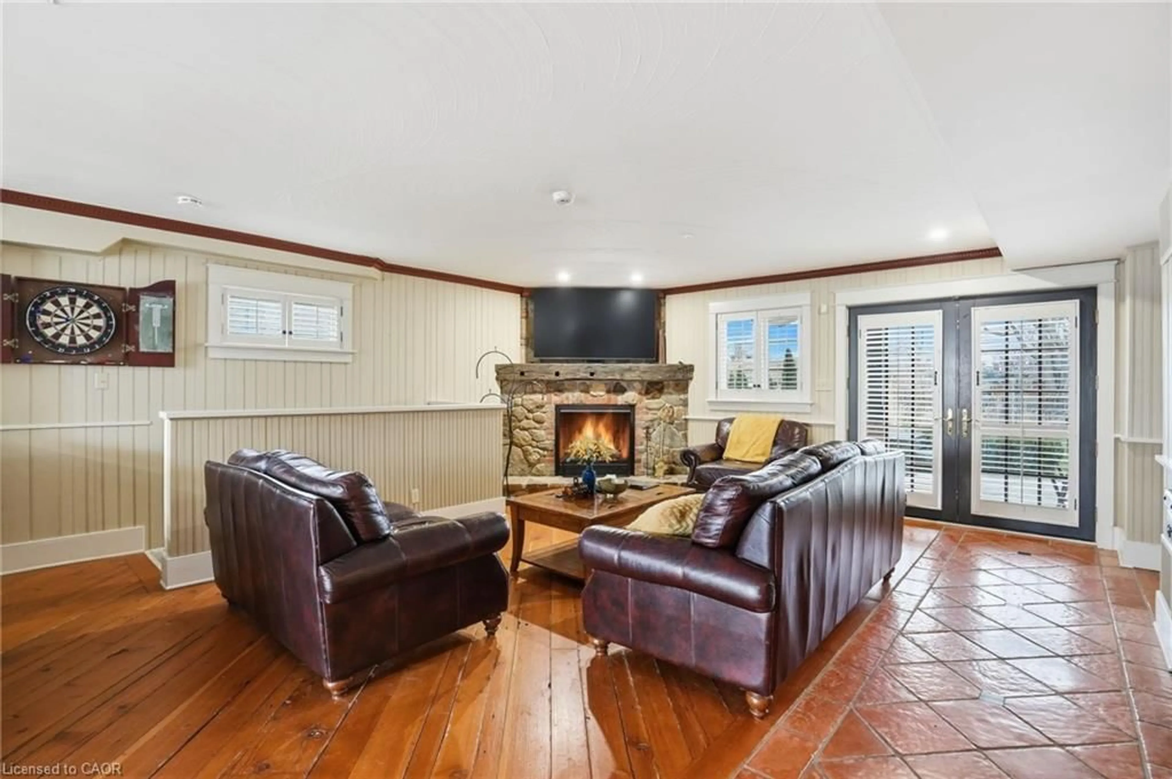 Living room with furniture, unknown for 1426 Niagara Stone Rd, Niagara-on-the-Lake Ontario L0S 1T0