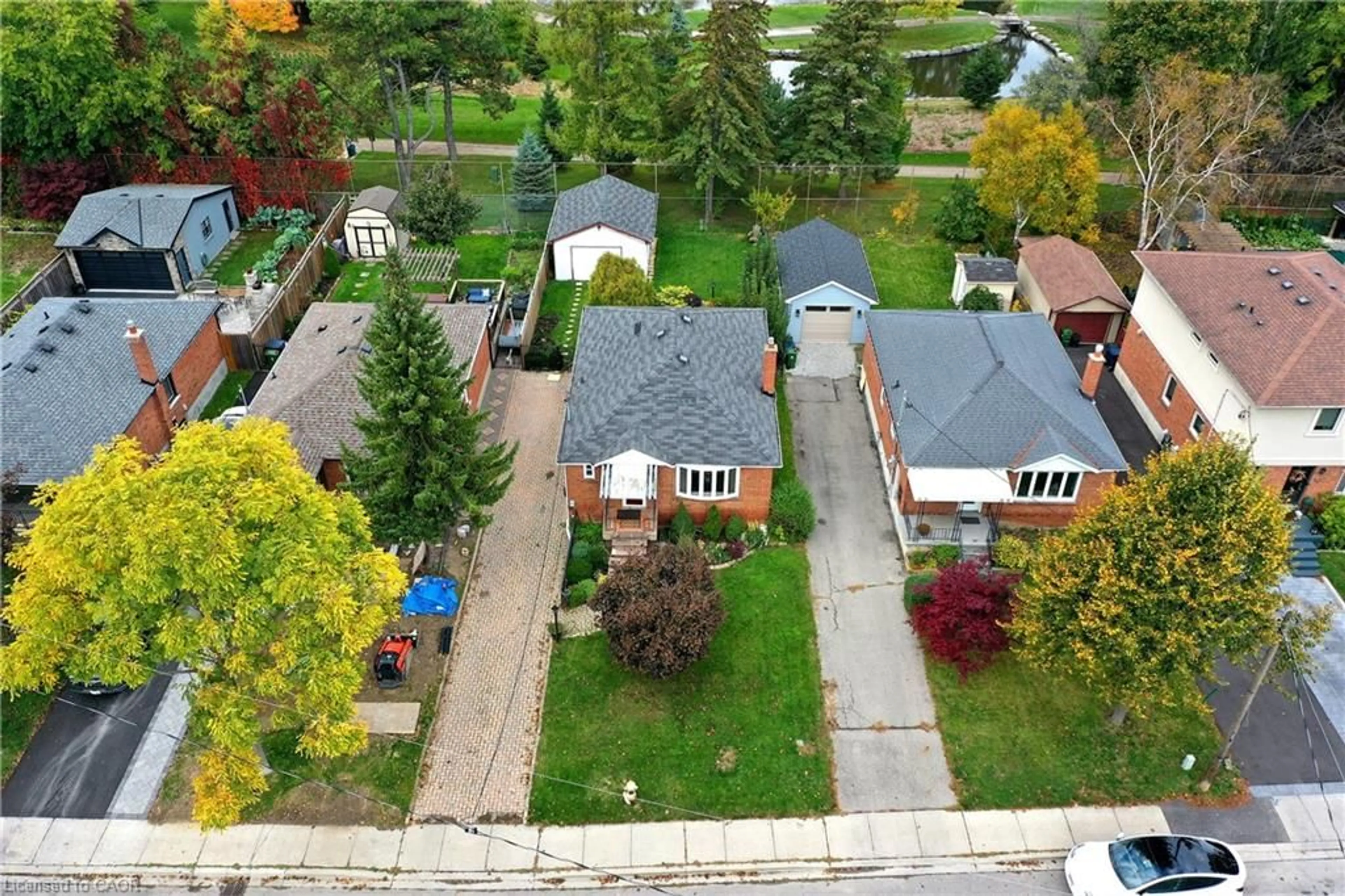 A pic from outside/outdoor area/front of a property/back of a property/a pic from drone, street for 56 Cynthia Rd, Toronto Ontario M6N 2P9