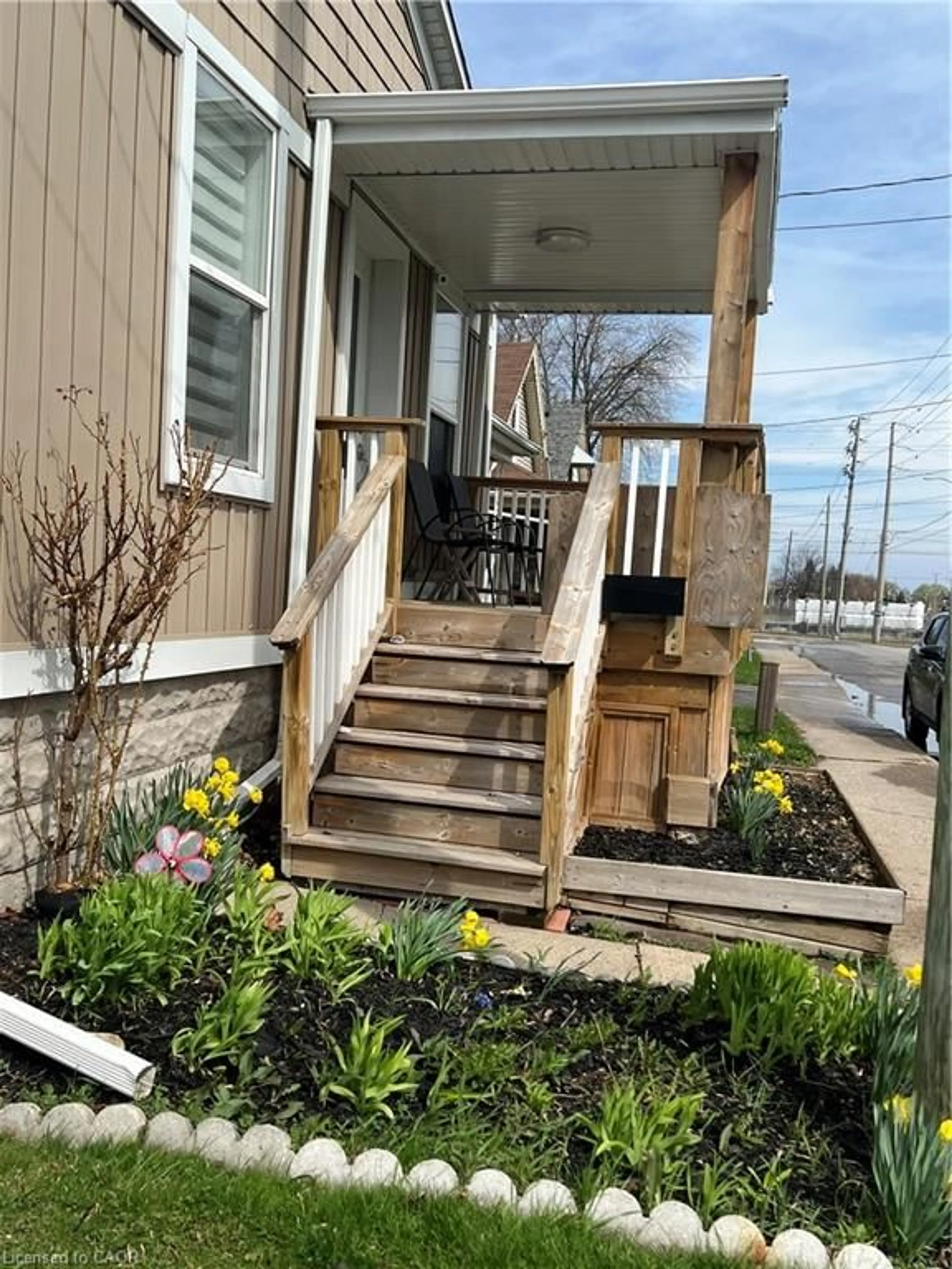 Unknown for 179 Vine St, St. Catharines Ontario L2R 3Y7