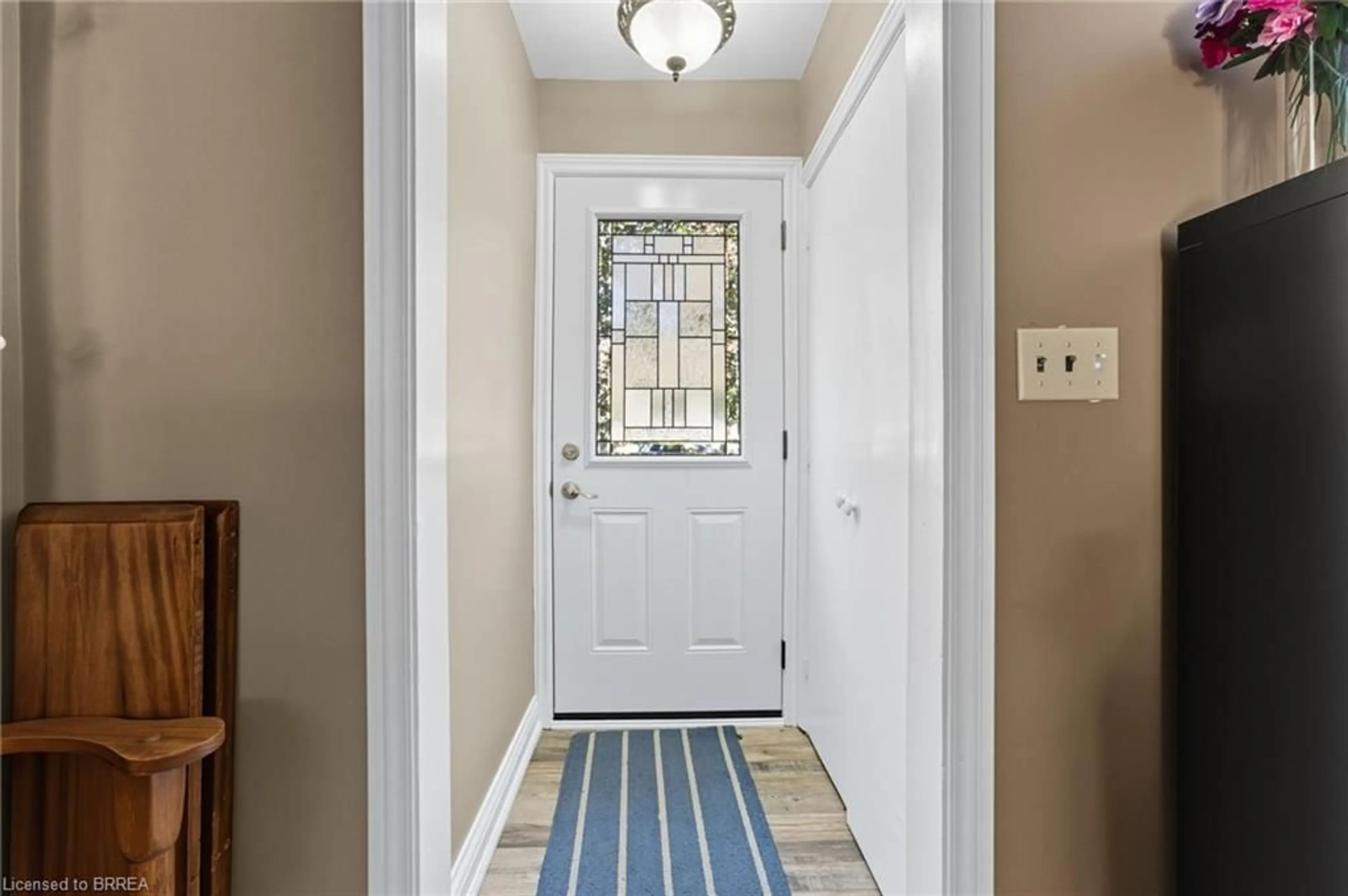 Indoor entryway for 36 Gibson Dr, Simcoe Ontario N3Y 3L3