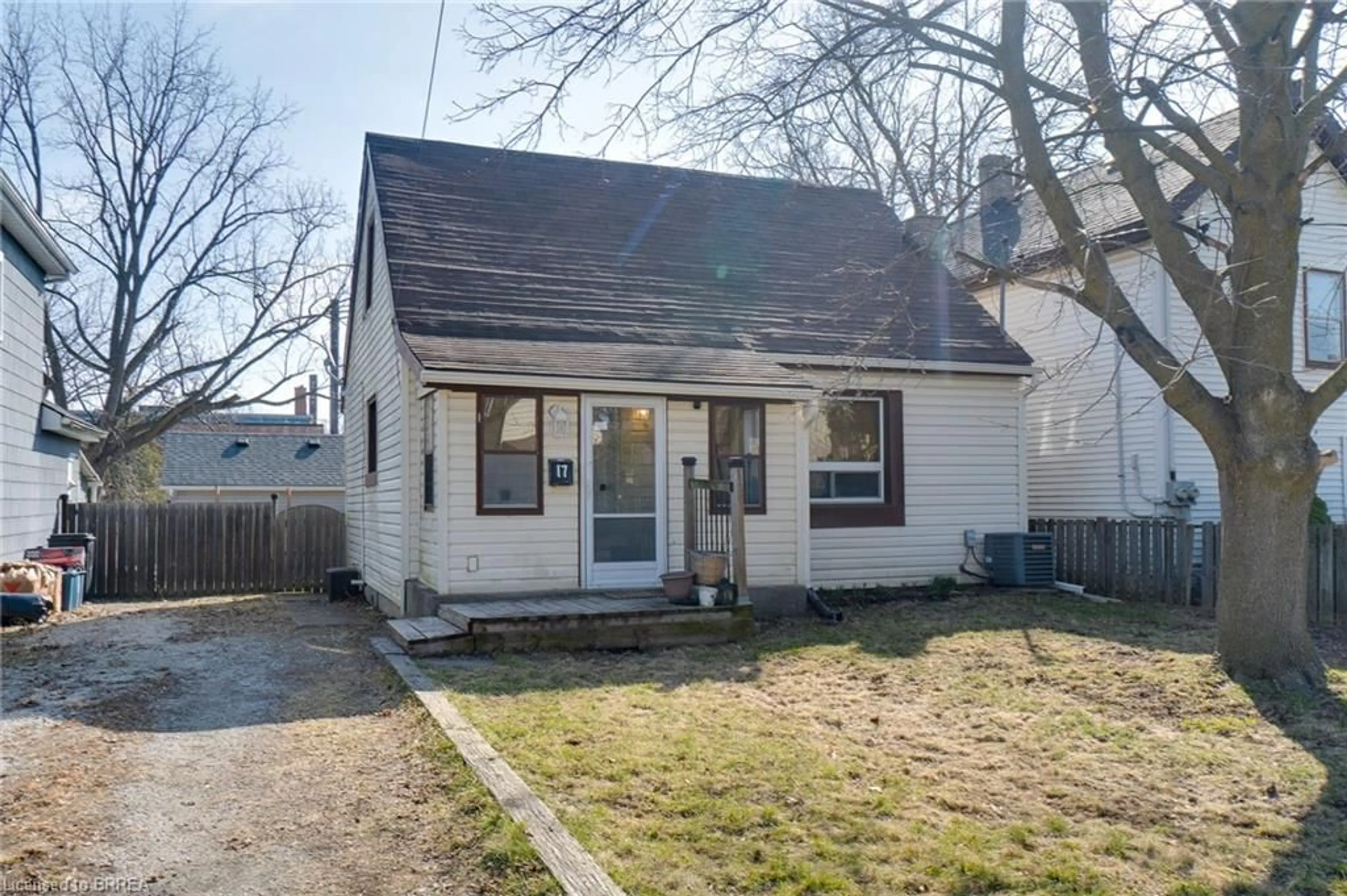 Unknown for 17 Drummond St, Brantford Ontario N3S 5Z2