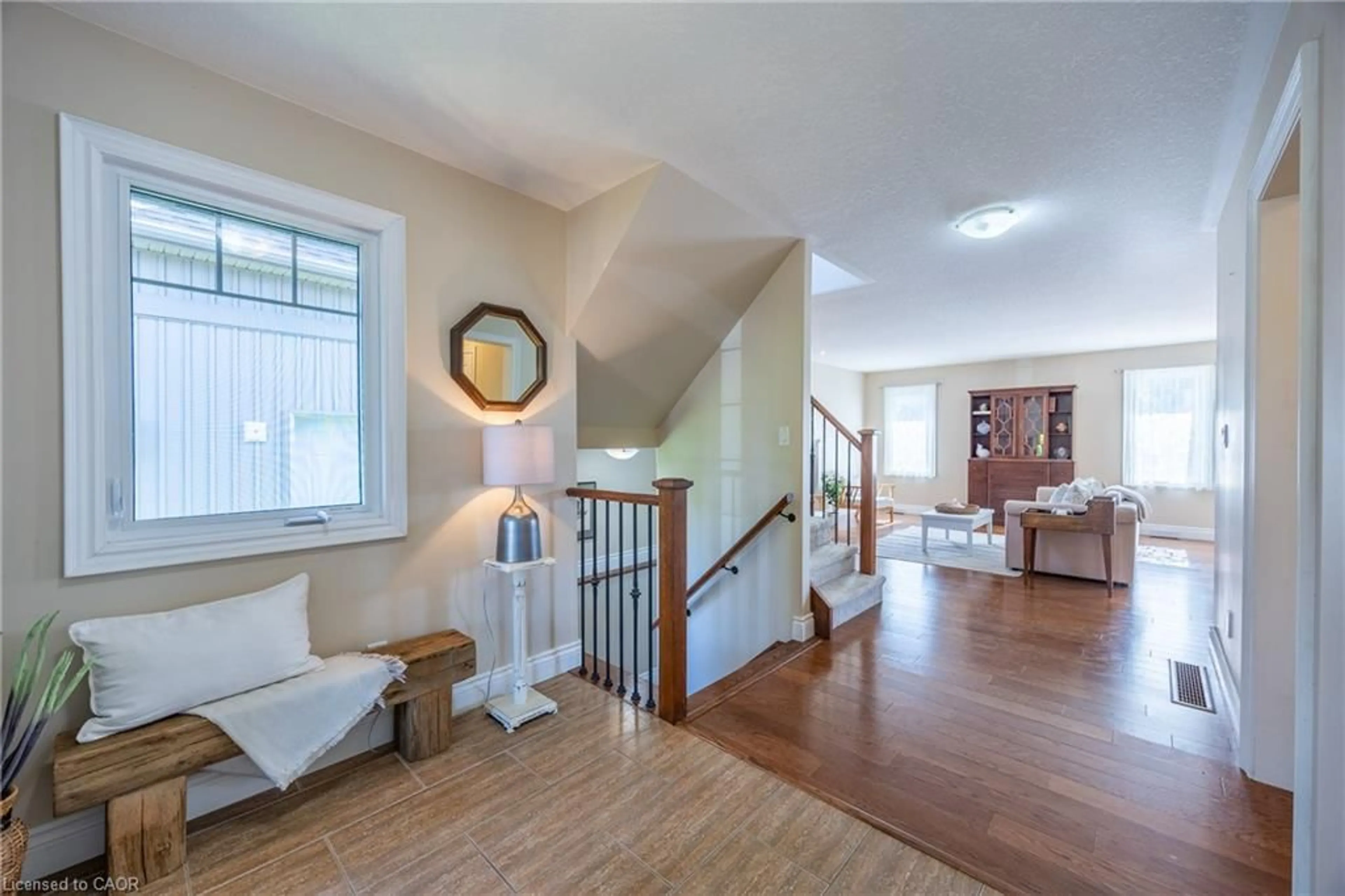 Indoor entryway for 5 Wood Duck Way, Port Rowan Ontario N0E 1M0