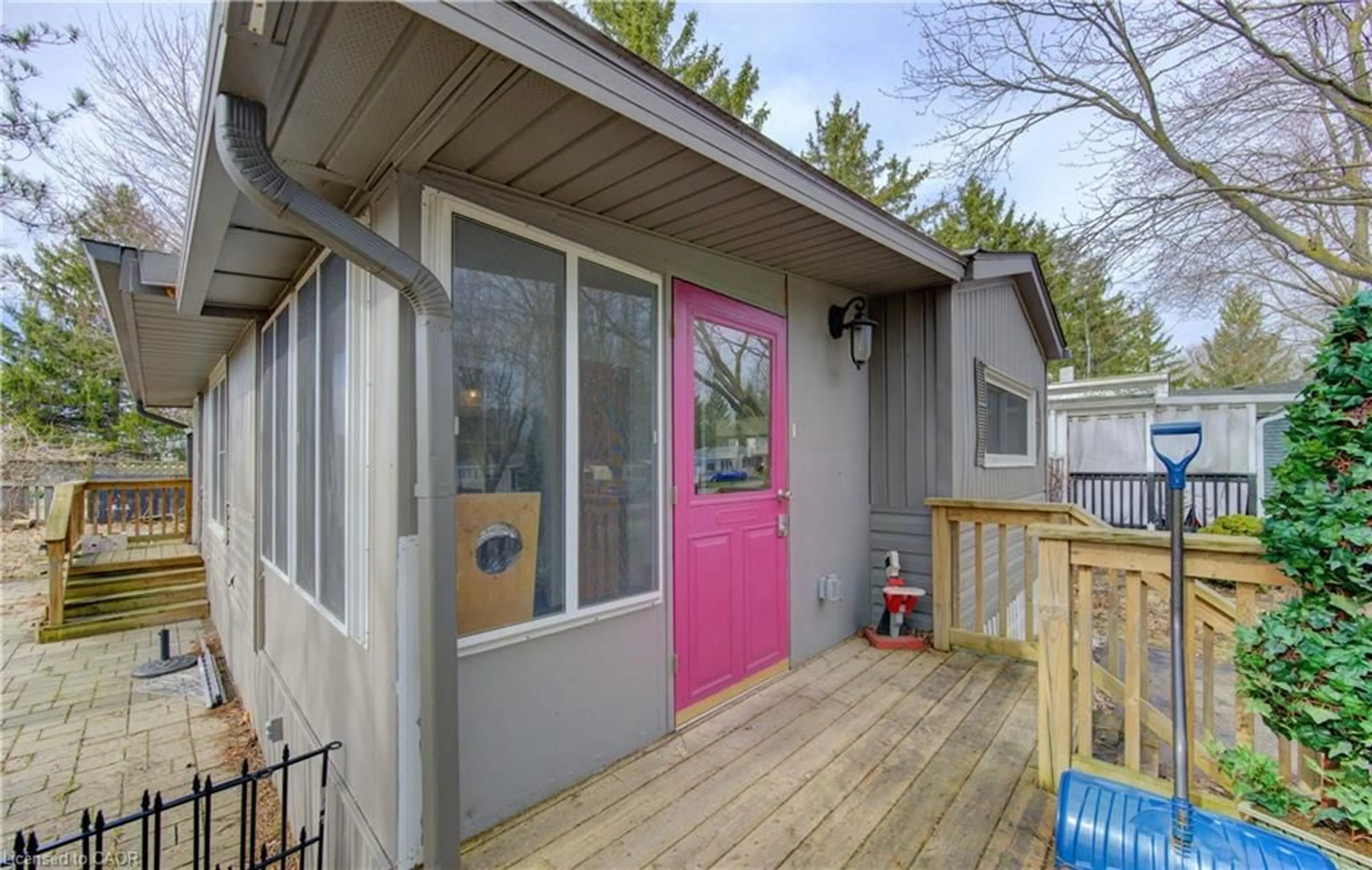 Patio, street for 580 Beaver Creek Rd #11, Waterloo Ontario N2J 3Z4