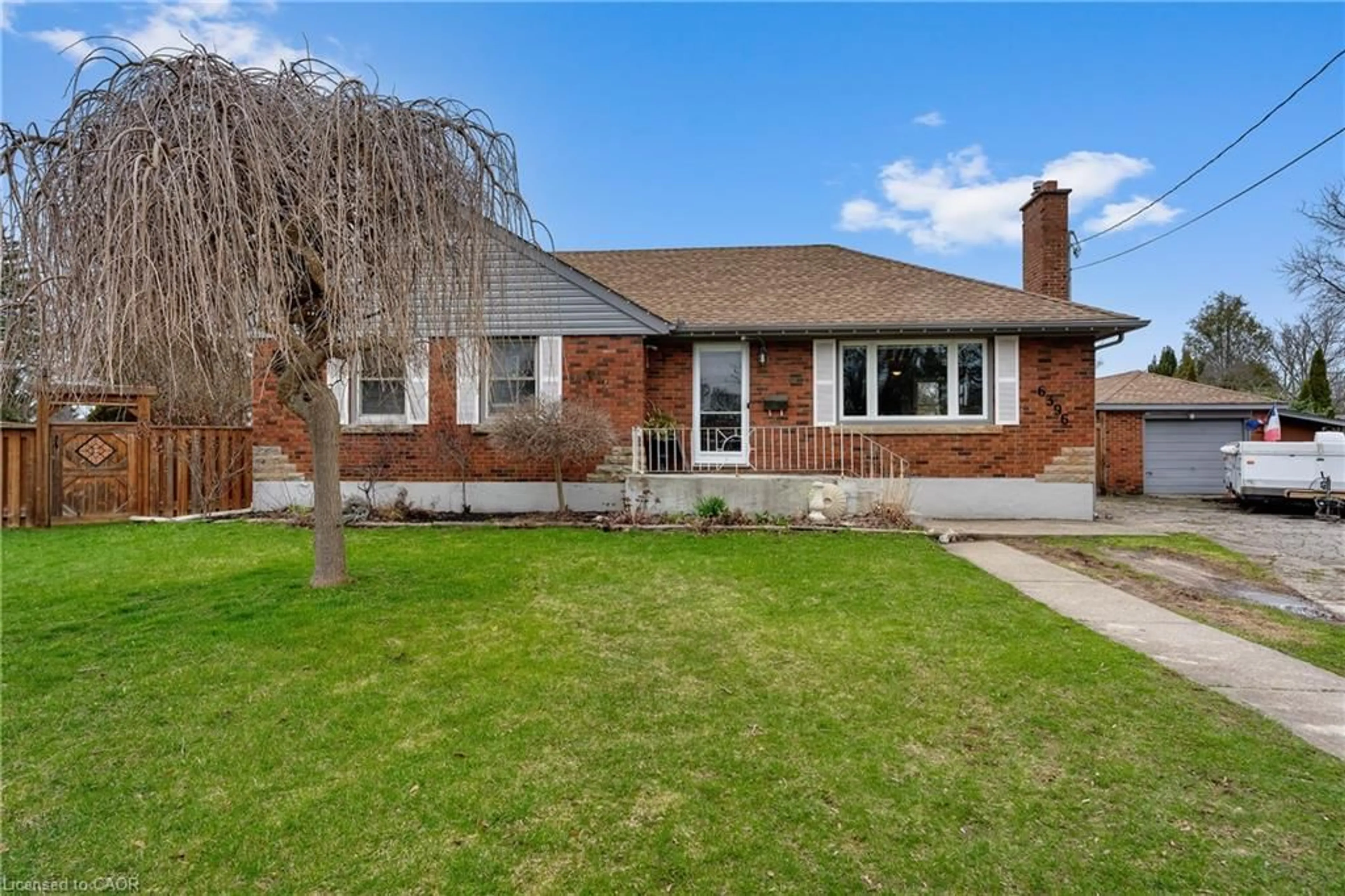 Home with brick exterior material, street for 6396 Laura Cres, Niagara Falls Ontario L2G 5E4