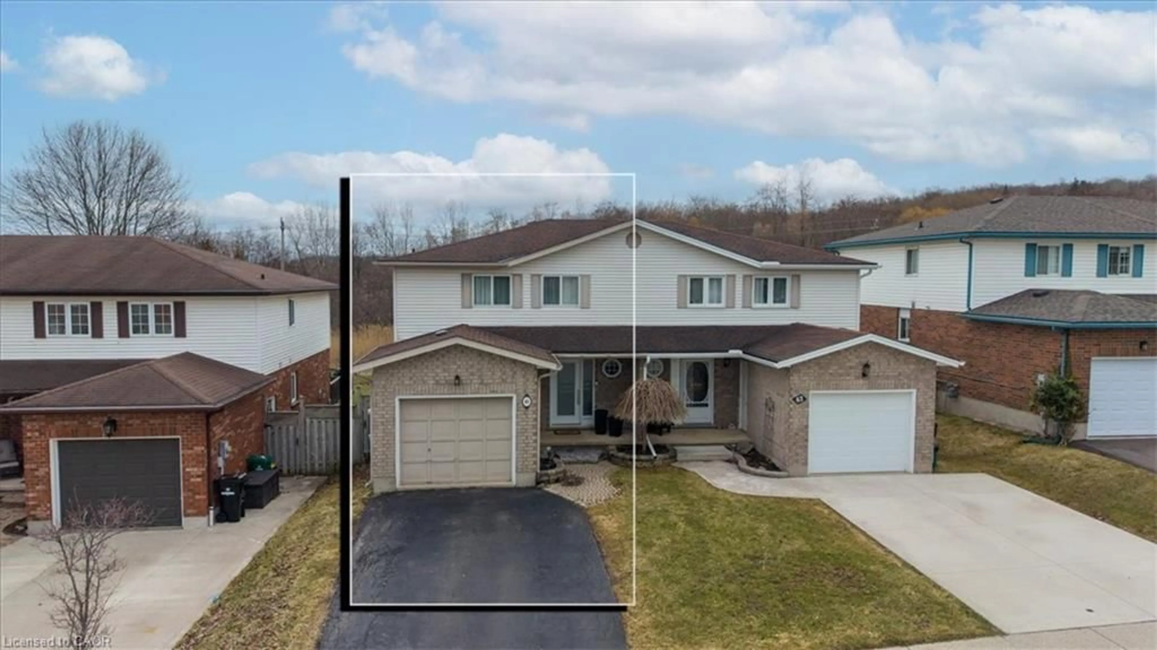 A pic from outside/outdoor area/front of a property/back of a property/a pic from drone, street for 65 Misty St, Kitchener Ontario N2B 3V6