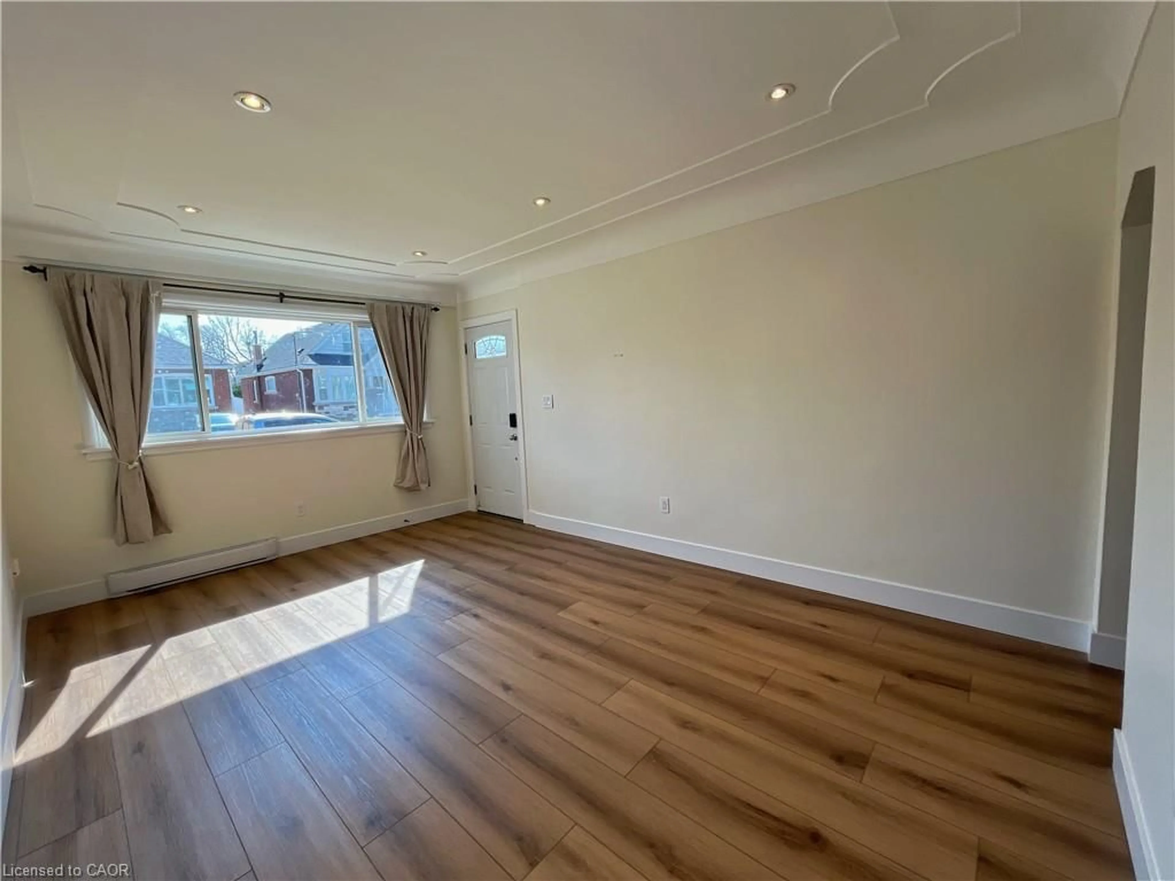 A pic of a room for 157 Tragina Ave, Hamilton Ontario L8H 5C7