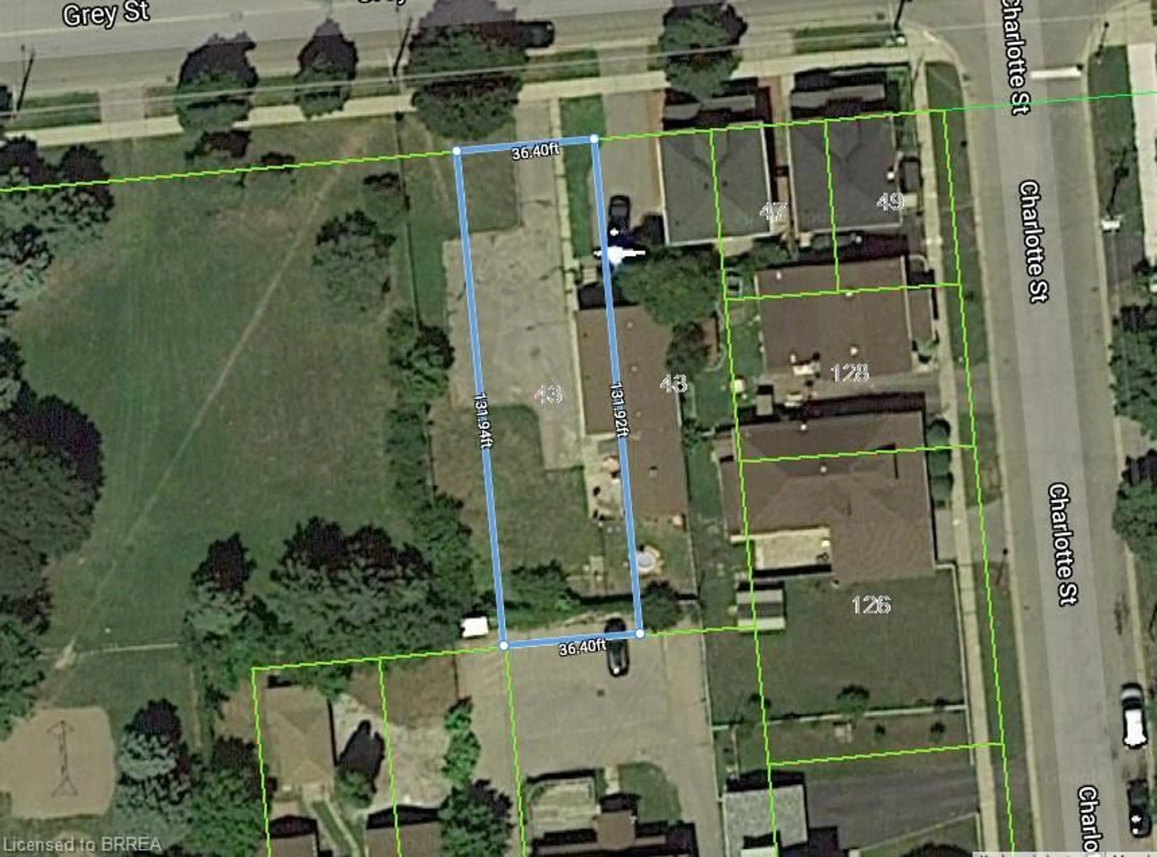 A pic from outside/outdoor area/front of a property/back of a property/a pic from drone, street for 43 Grey St, Brantford Ontario N3T 2T1