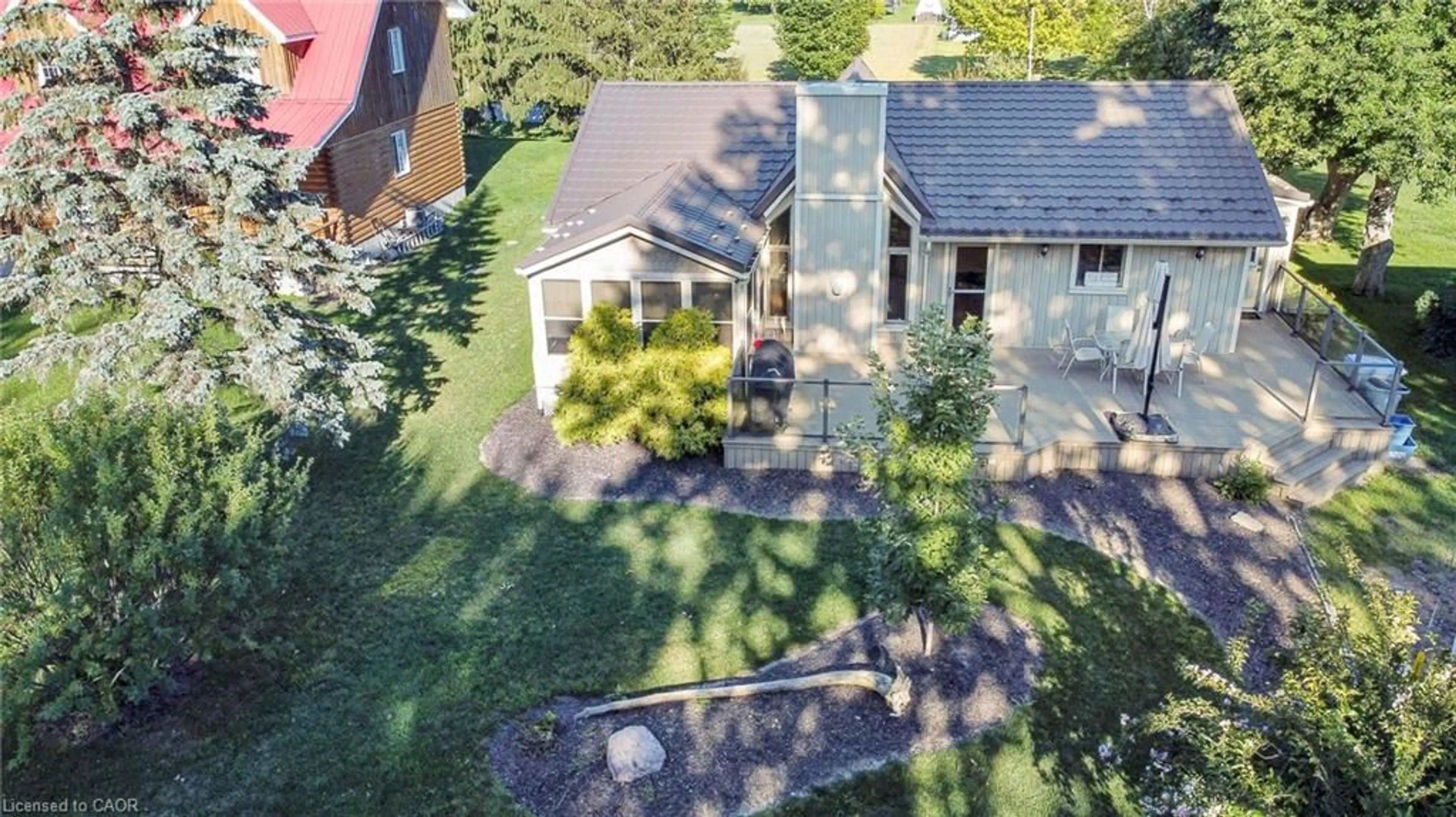 A pic from outside/outdoor area/front of a property/back of a property/a pic from drone, street for 71842 Sunview Ave, Dashwood Ontario N0M 2T0