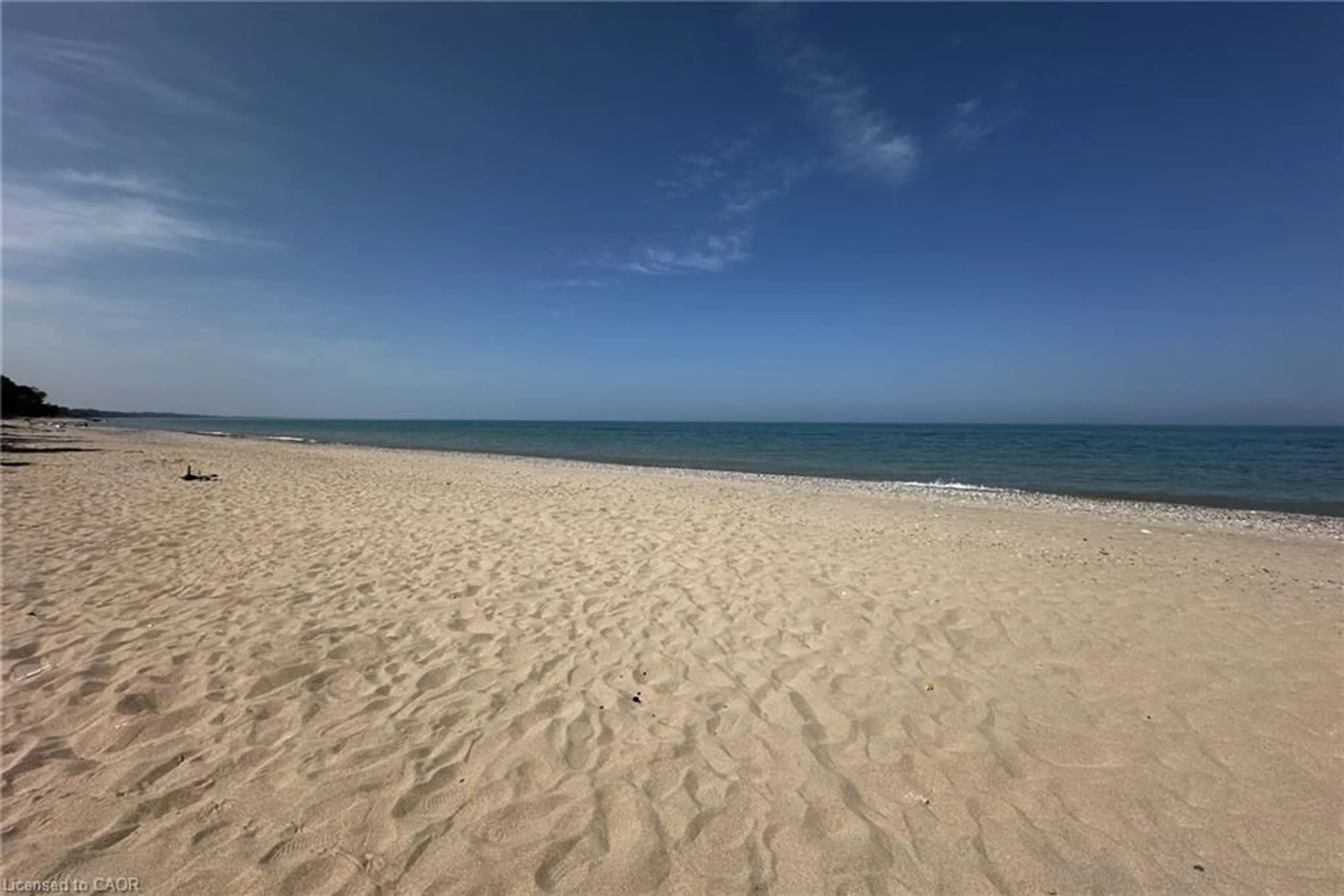 Blurry image for 71842 Sunview Ave, Dashwood Ontario N0M 2T0