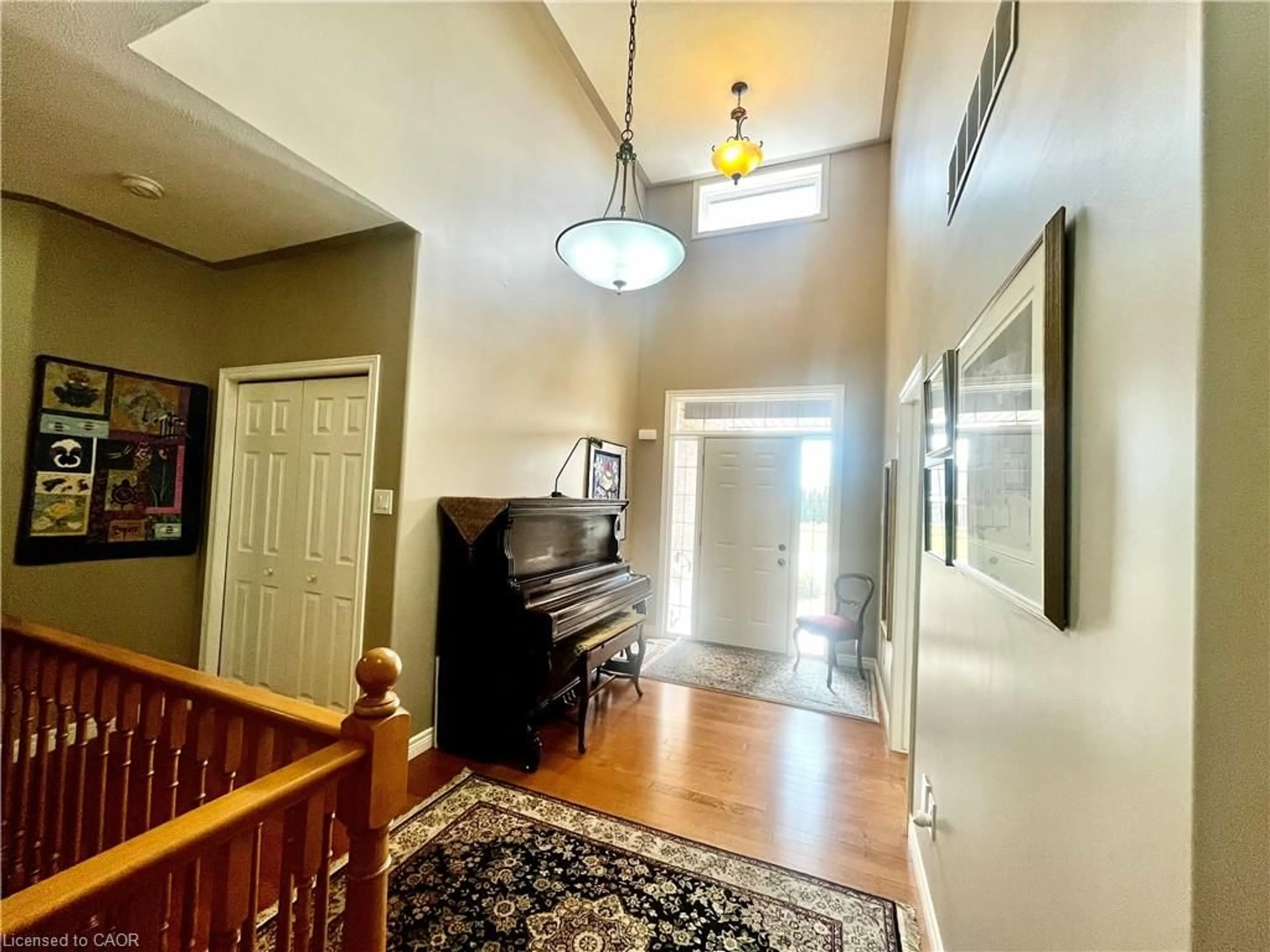 Indoor foyer for 37 Mulberry Lane, Port Dover Ontario N0A 1N6