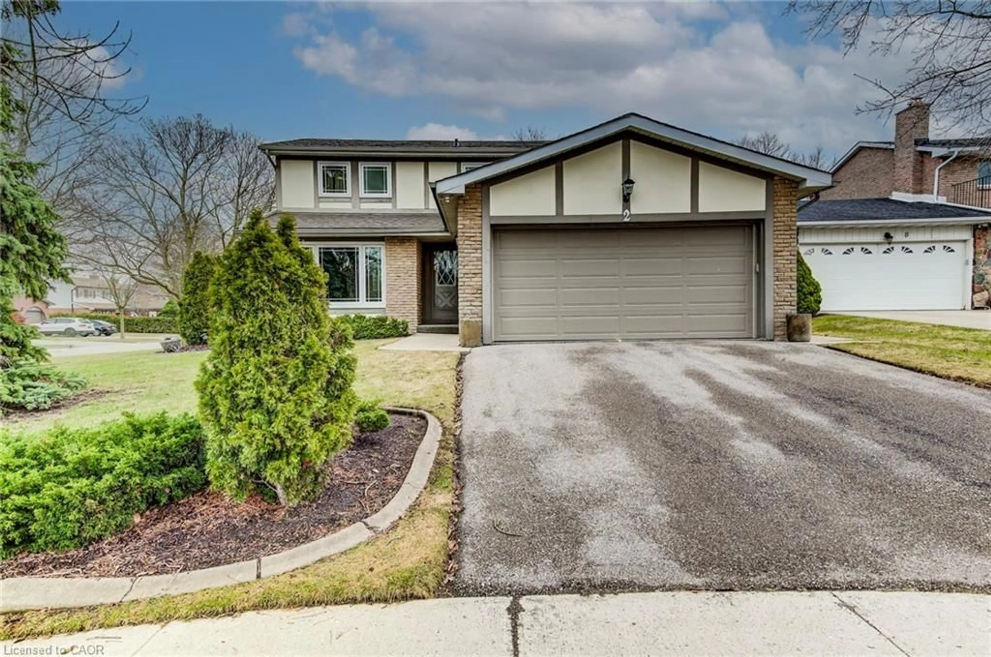 Home with vinyl exterior material, street for 2 Blue Spruce Crt, Kitchener Ontario N2N 1L1