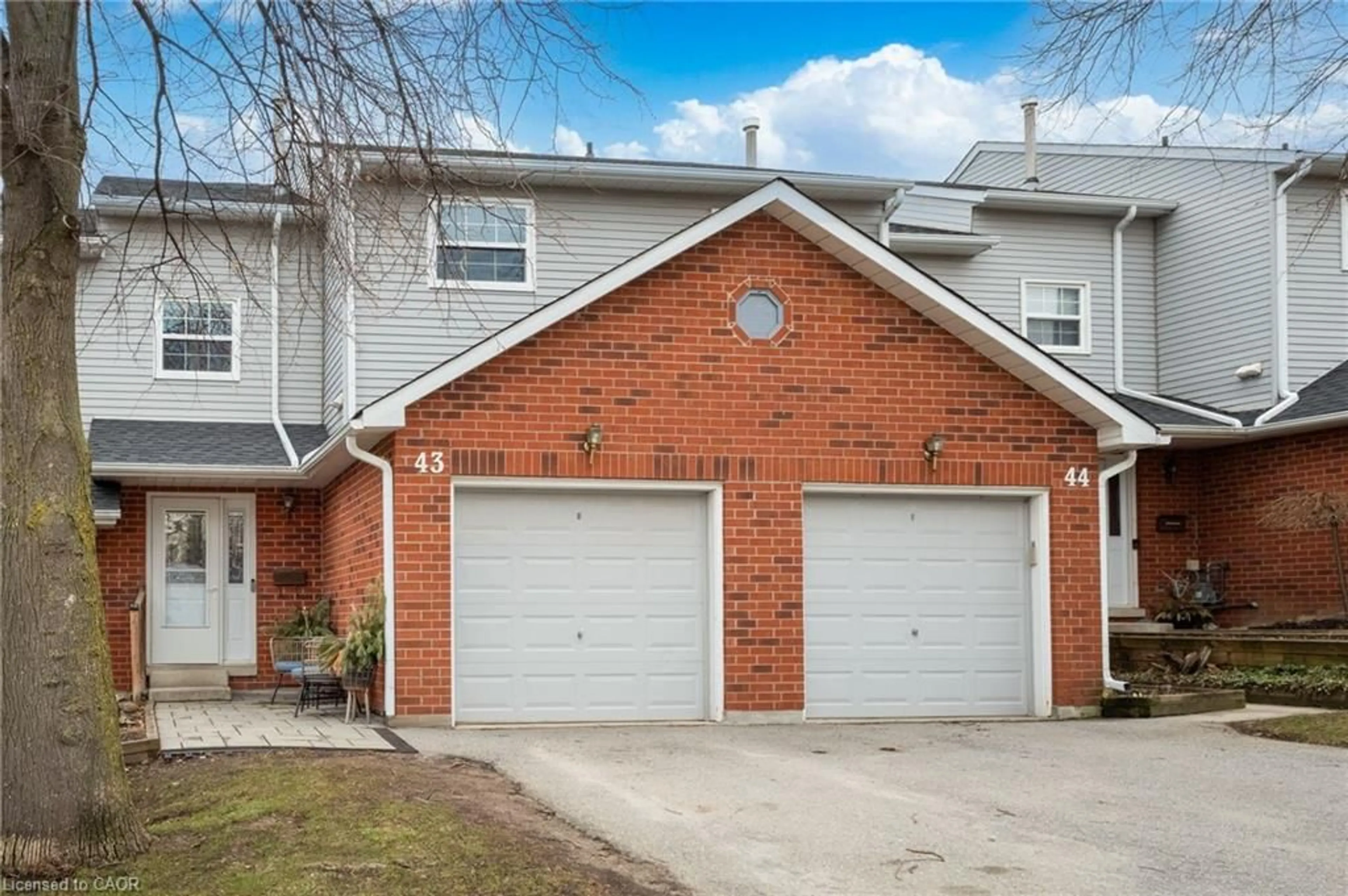Home with brick exterior material, street for 2065 Amherst Heights Crt #43, Burlington Ontario L7P 4S1