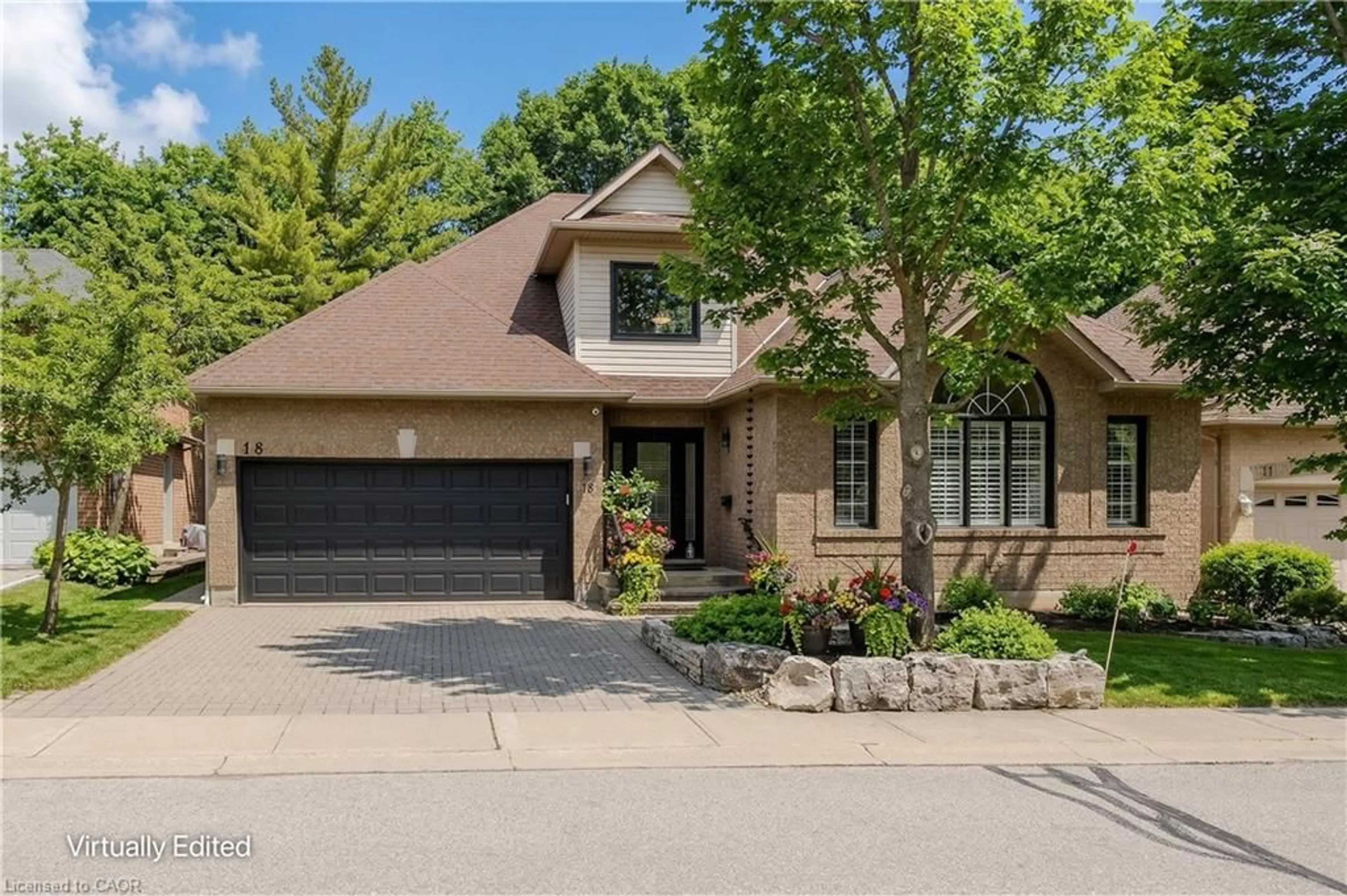 Home with brick exterior material, street for 1150 Skyview Dr #18, Burlington Ontario L7P 4X5